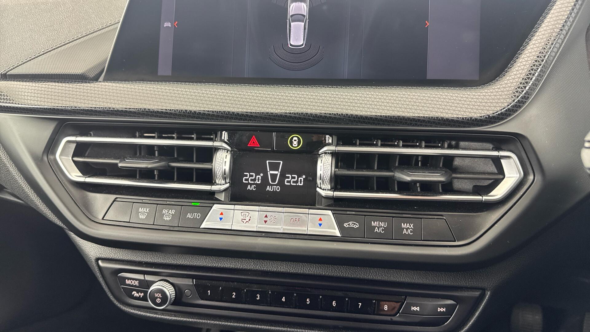 BMW 1 Series view 34