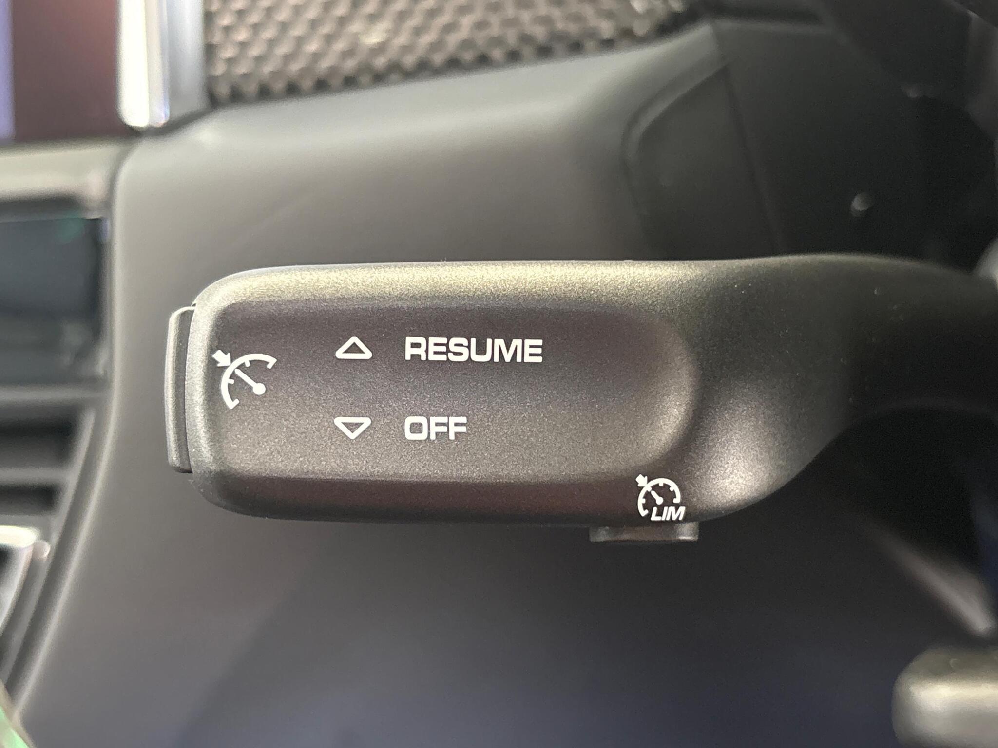 Porsche Macan view 37