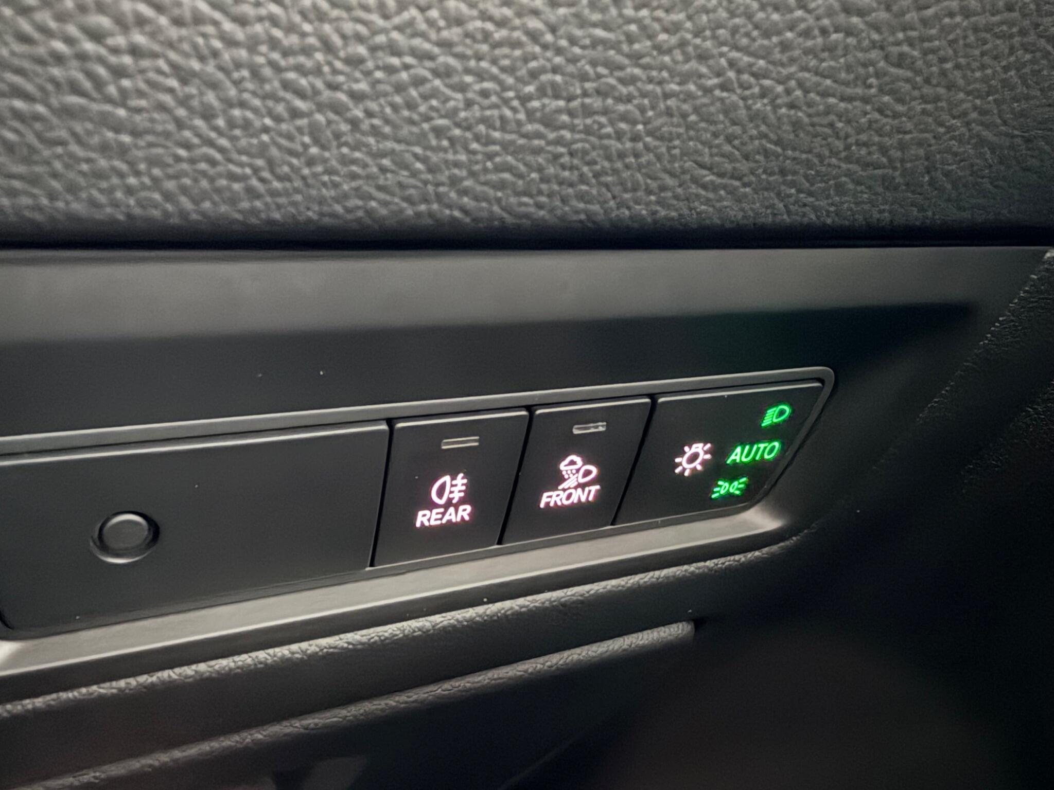 Volkswagen Touareg view 17