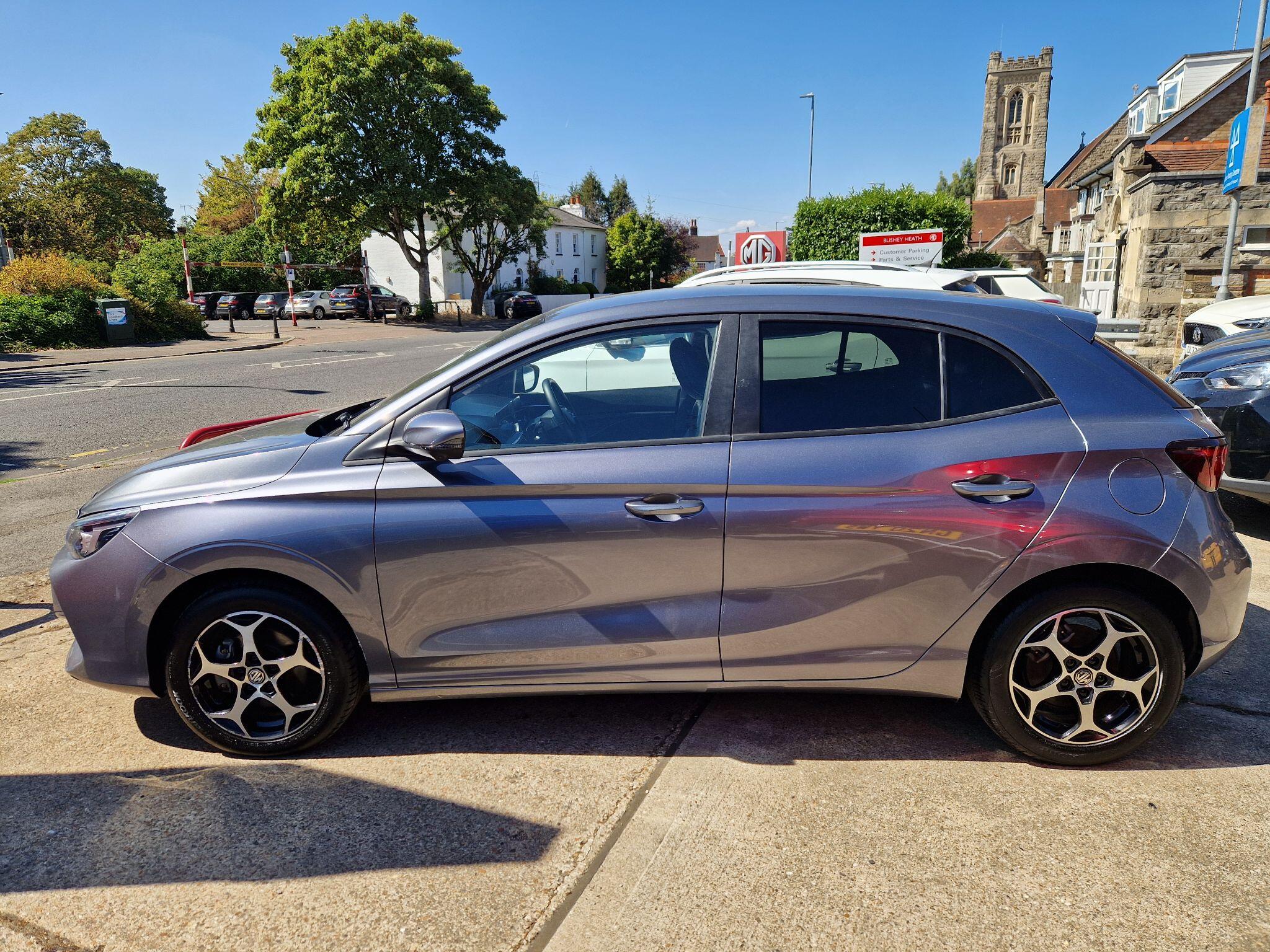 MG MG3 view 8