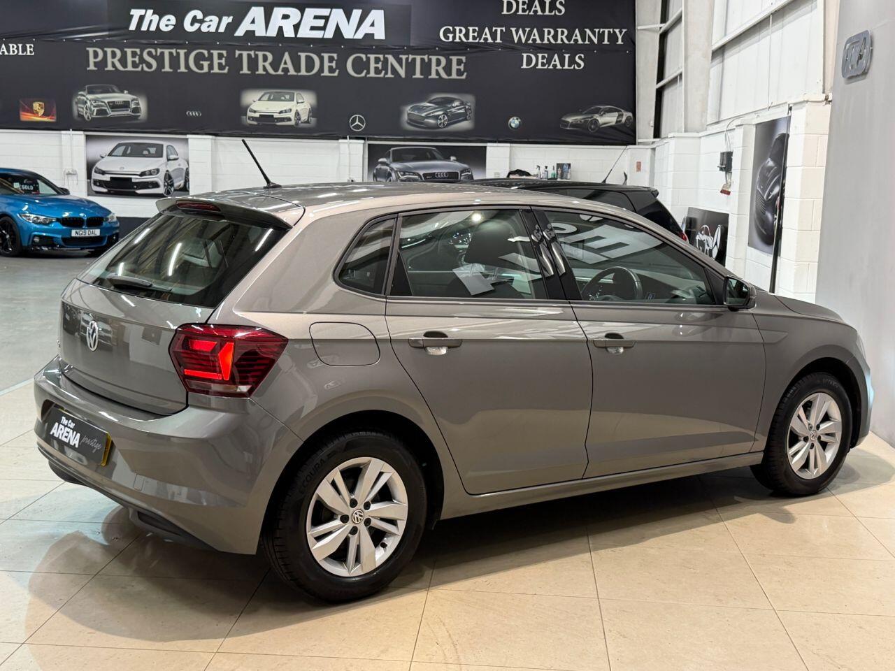 Volkswagen Polo view 4