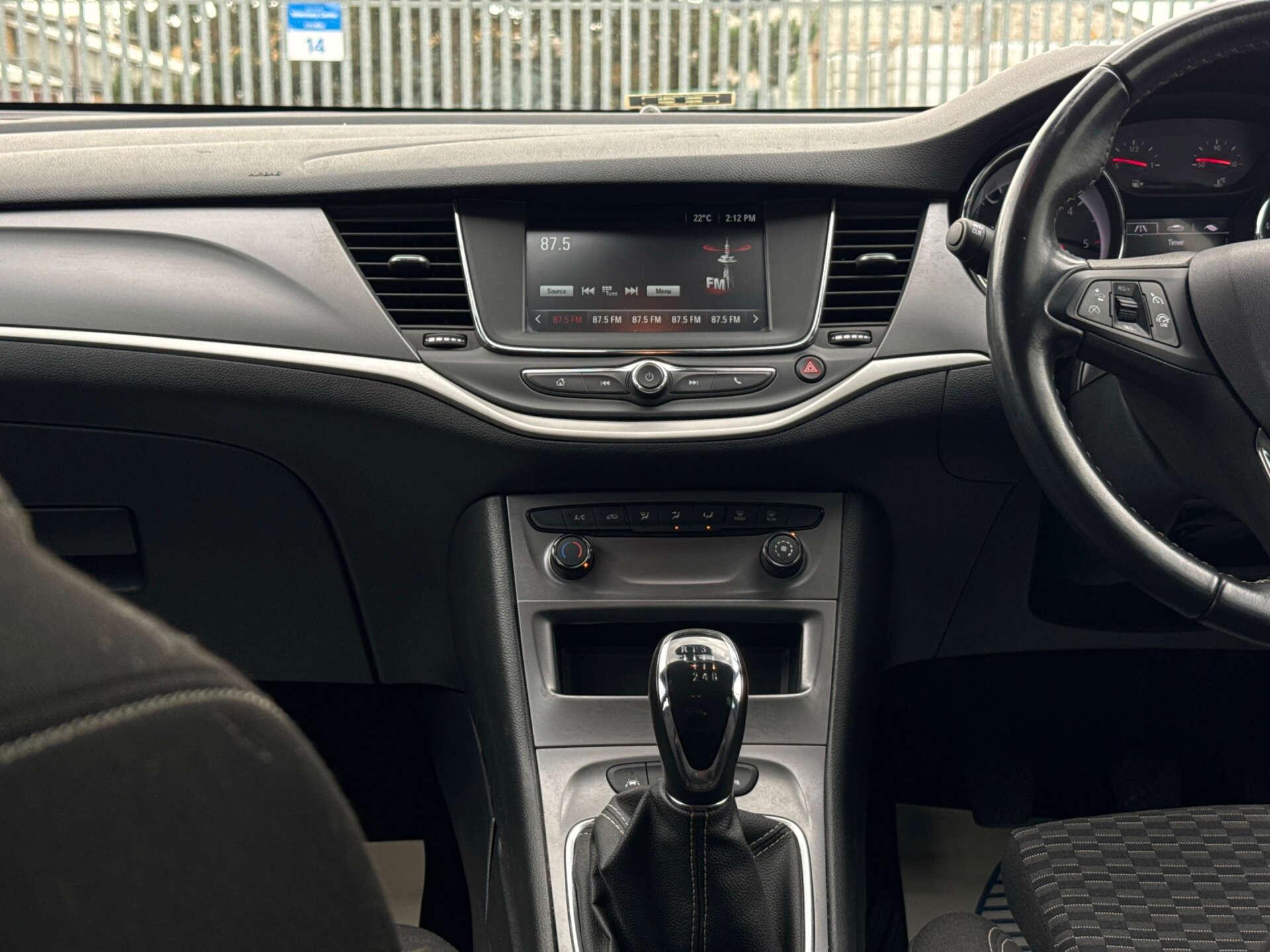 Vauxhall Astra view 40