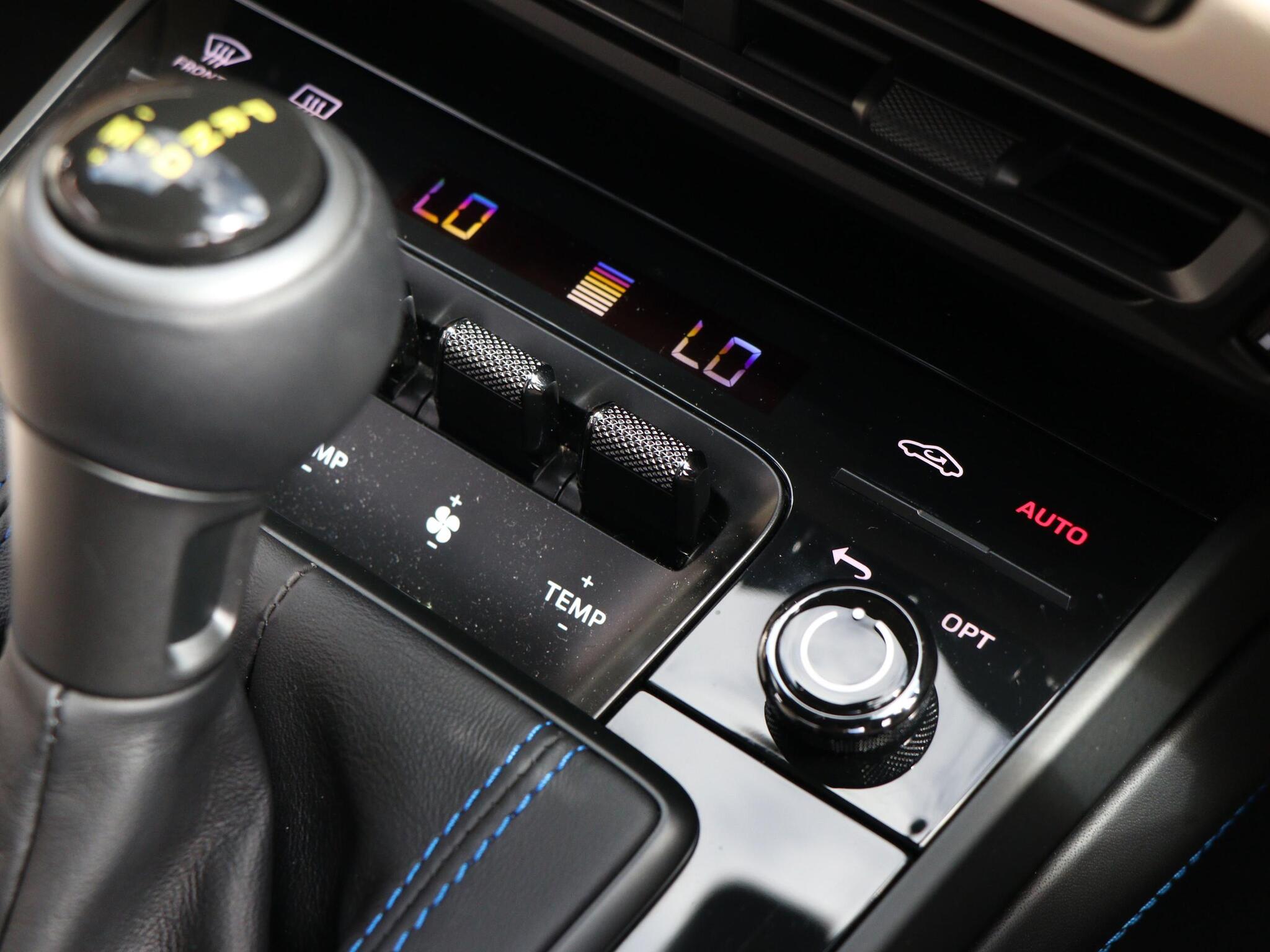 Porsche 911 view 44