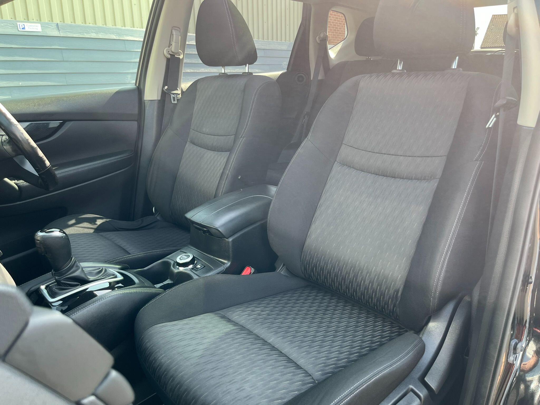 Nissan X-Trail view 32