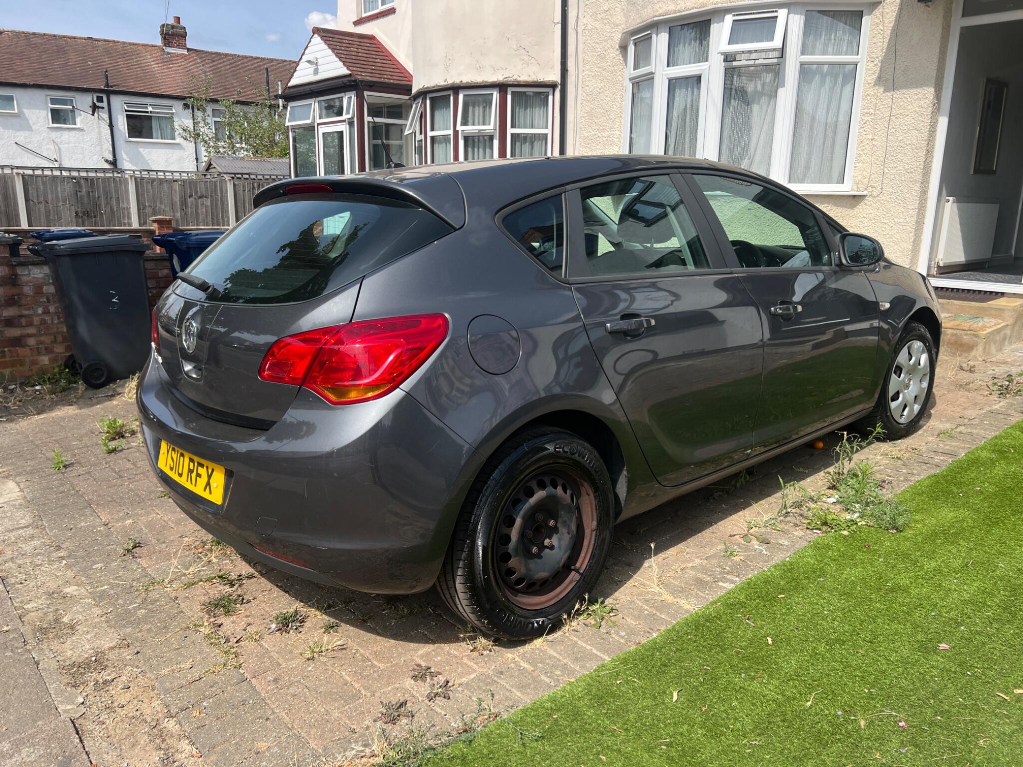 Vauxhall Astra view 6