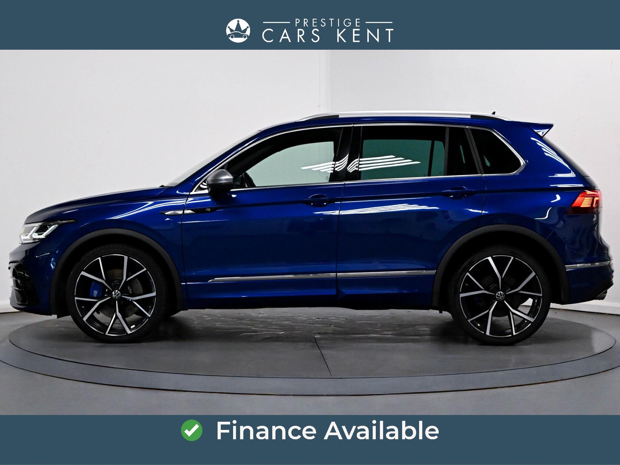 Volkswagen Tiguan view 4