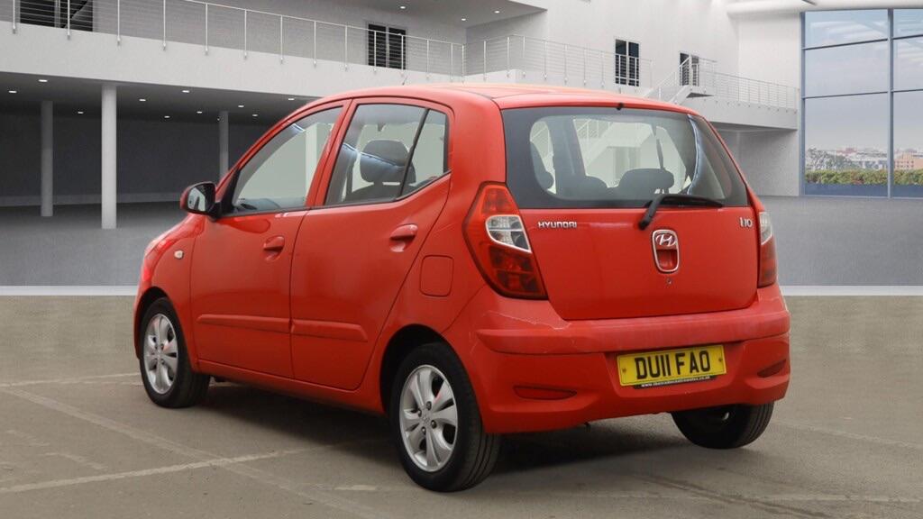 Hyundai i10 view 3