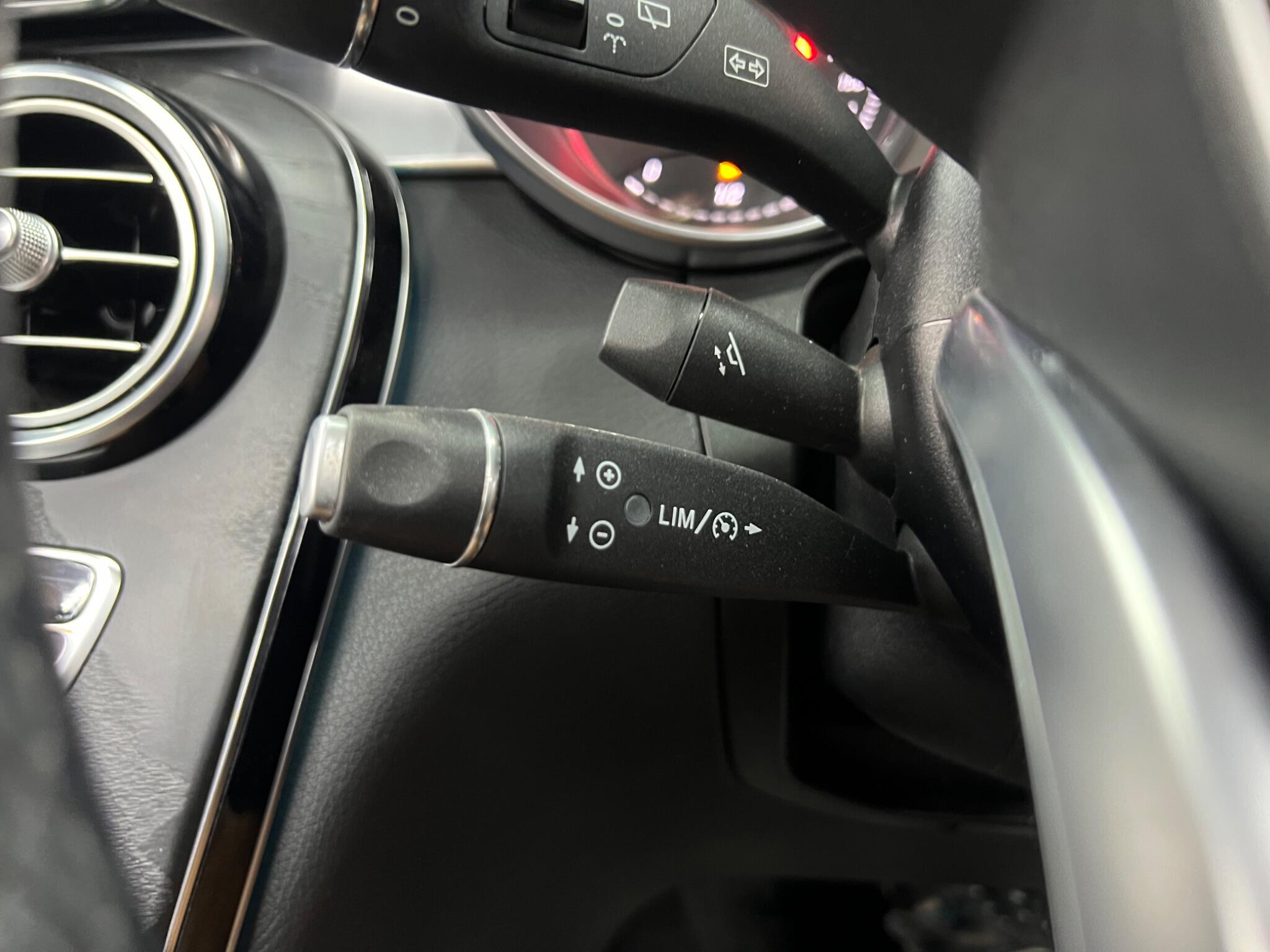 Mercedes-Benz GLC view 26
