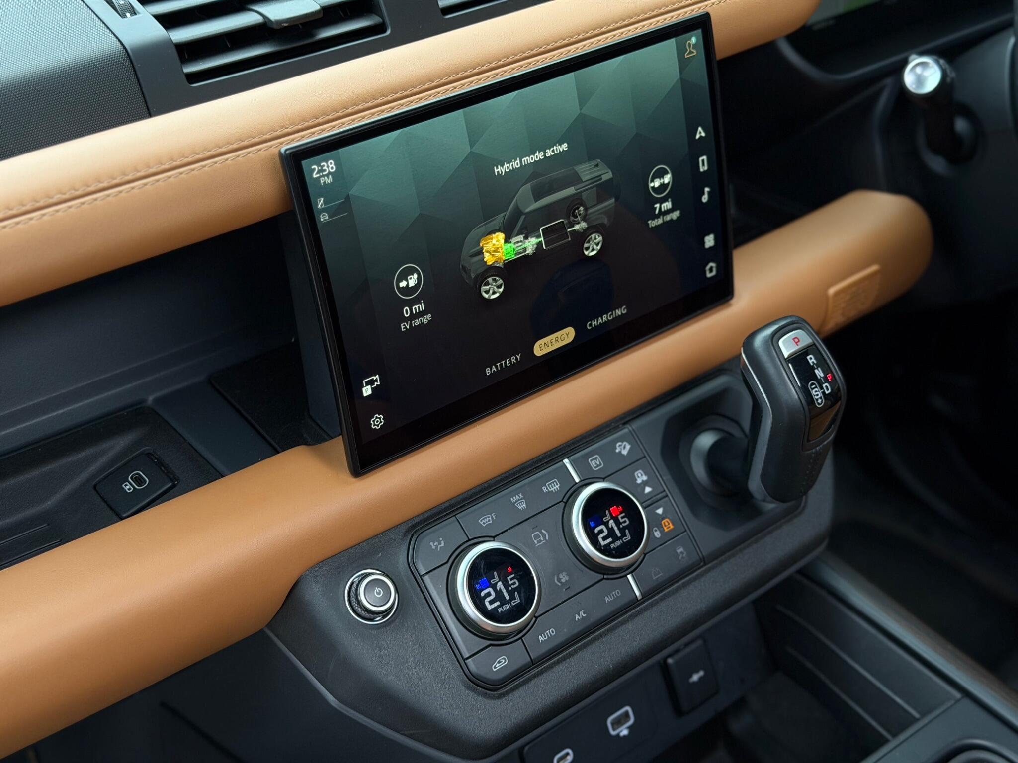Land Rover Defender view 44