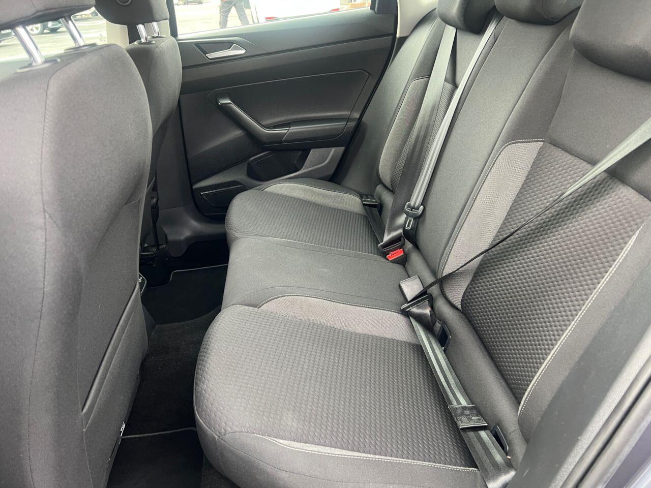Volkswagen Polo view 10