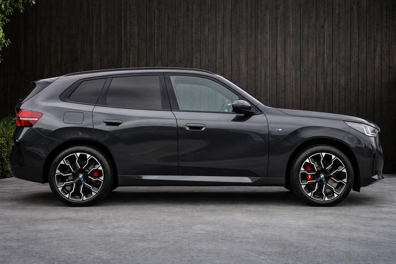 BMW X3 view 11