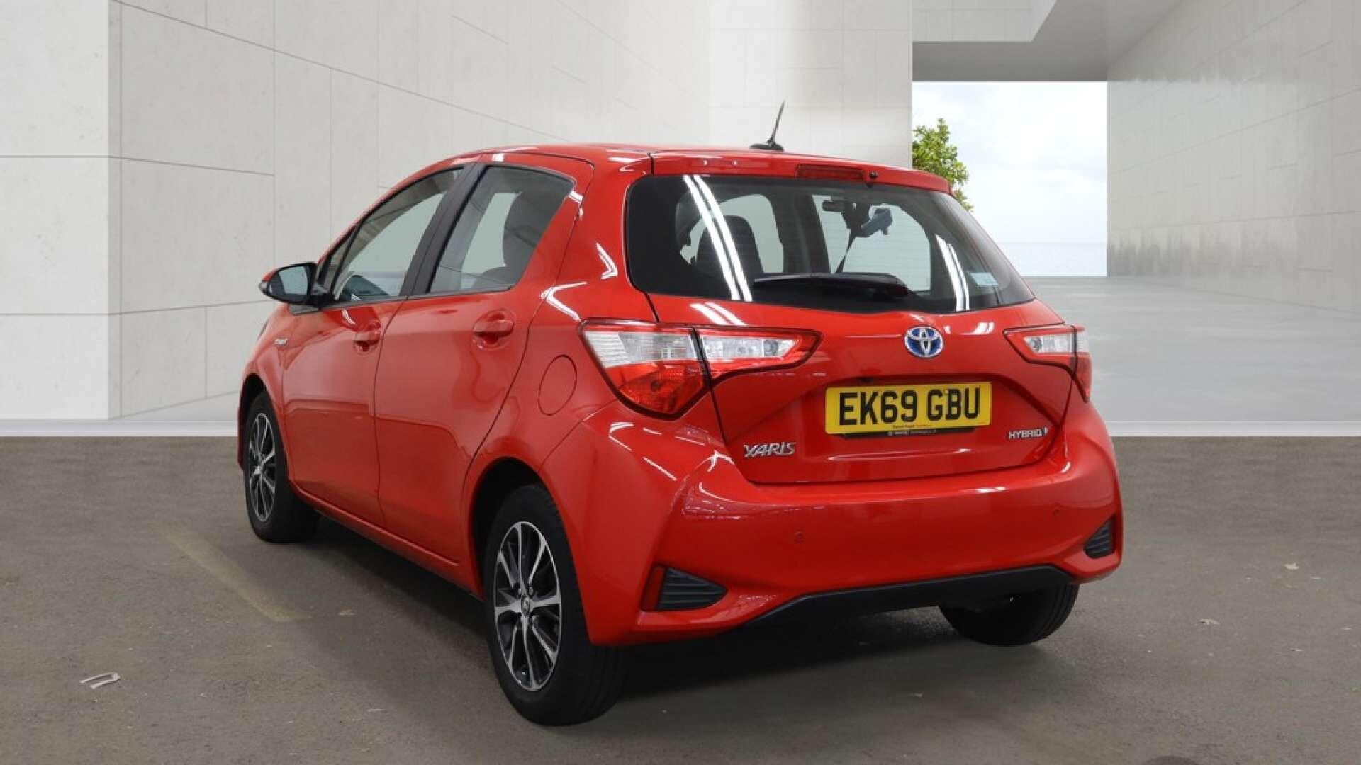 Toyota Yaris view 3