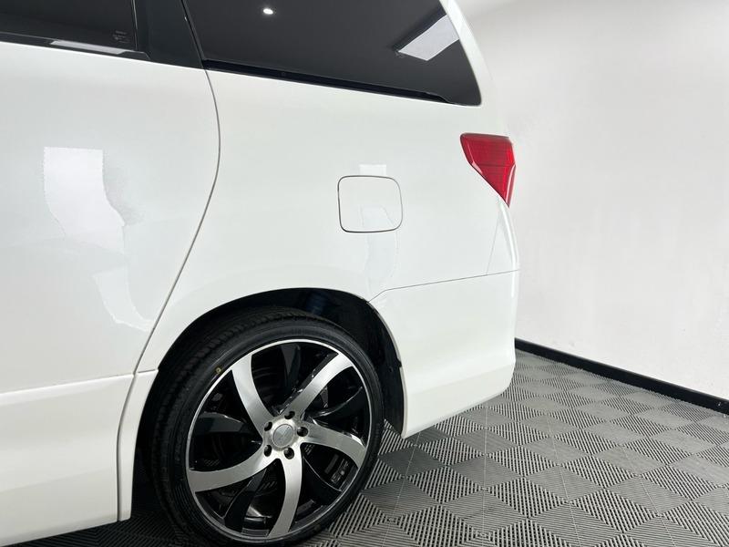 2009 Toyota Alphard image 11