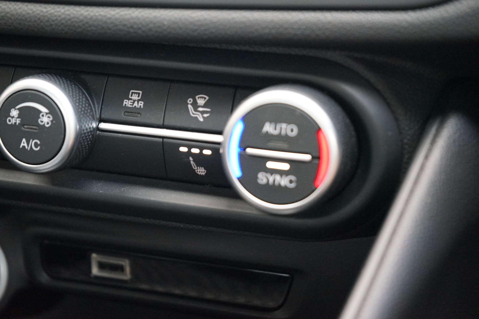Alfa Romeo Giulia view 24