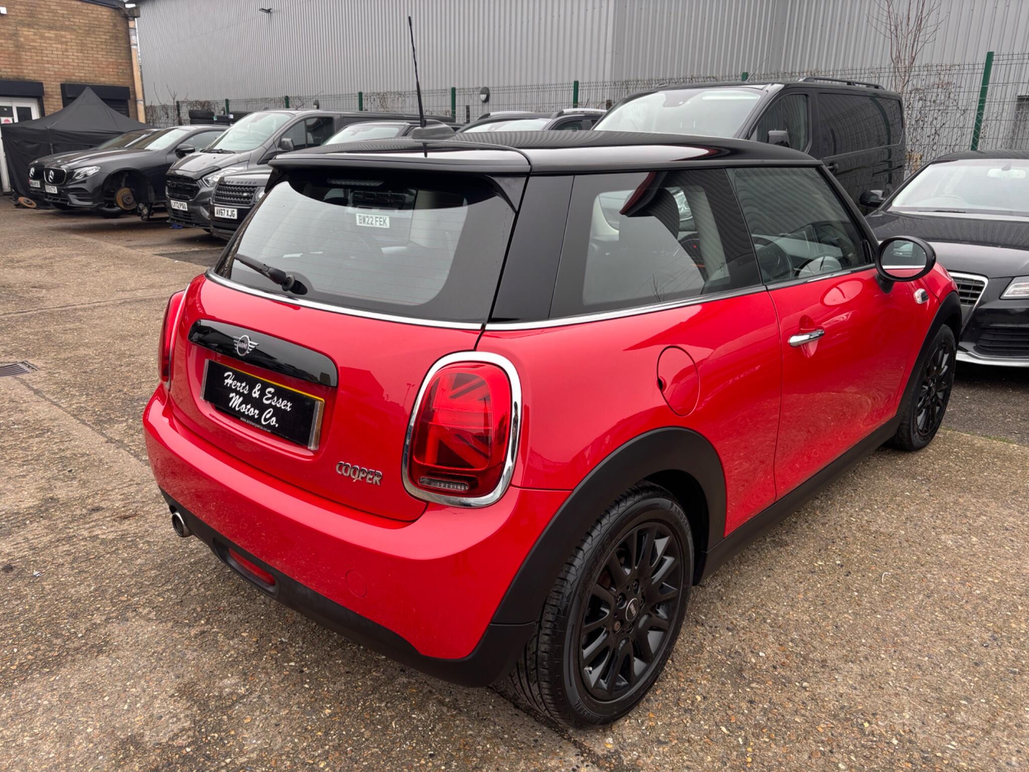 Mini Cooper view 15