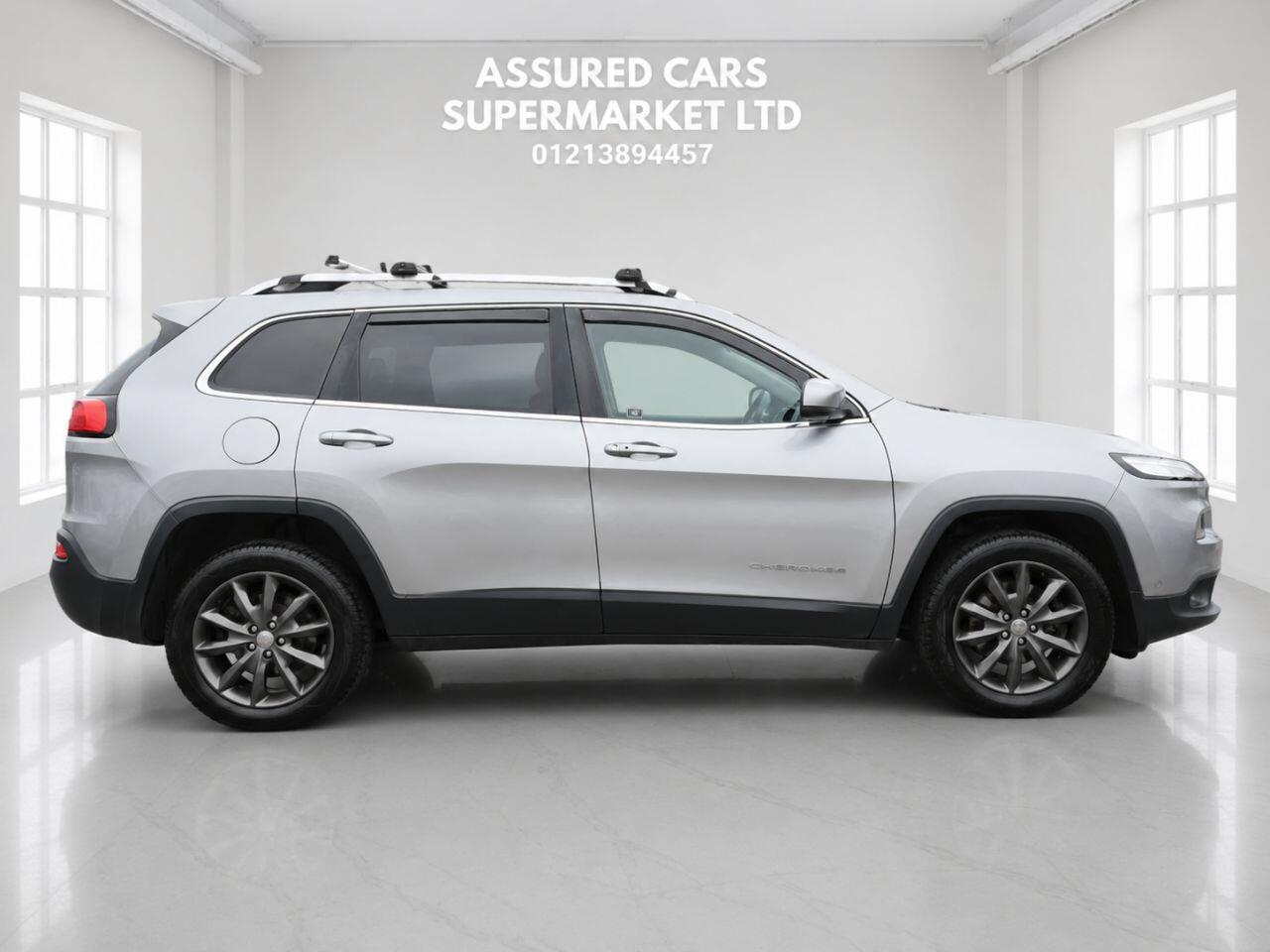 Jeep Cherokee view 5