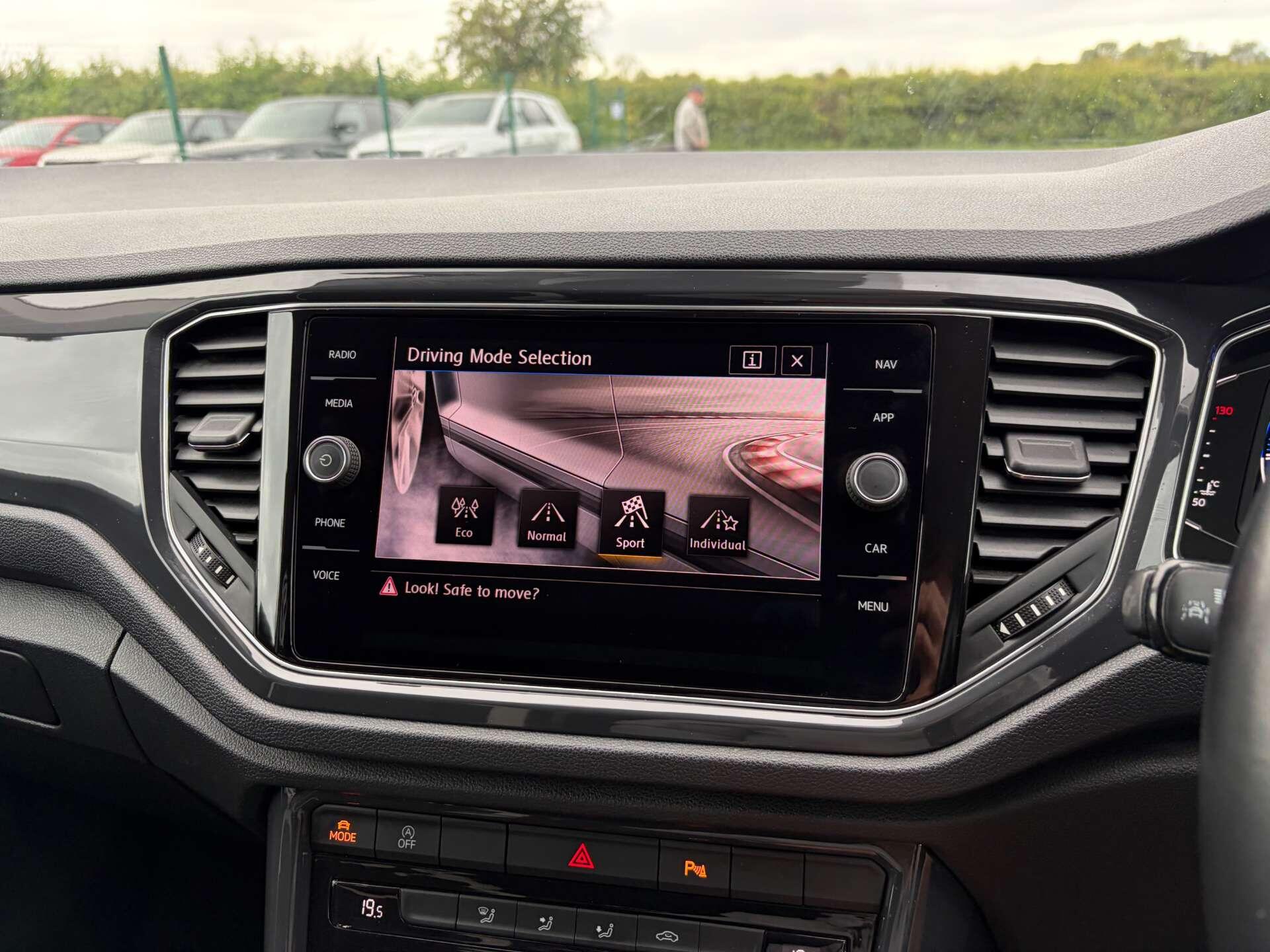 Volkswagen T-Roc view 54