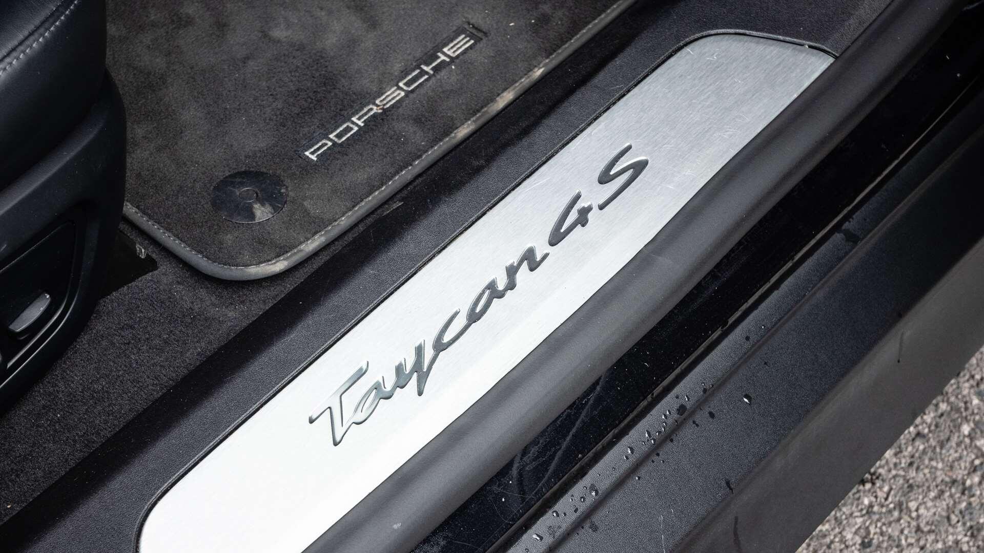 Porsche Taycan view 25