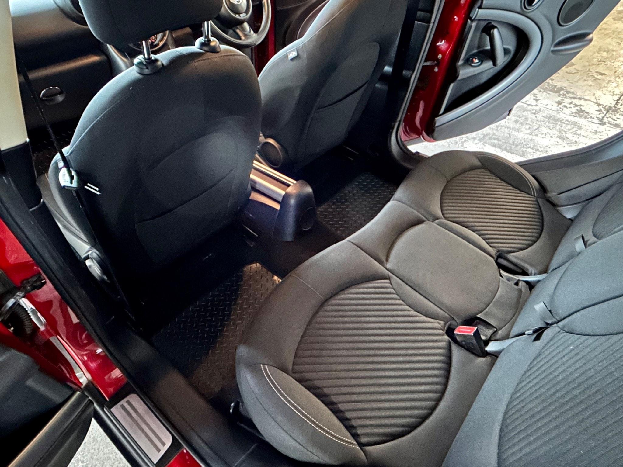 MINI Countryman view 33