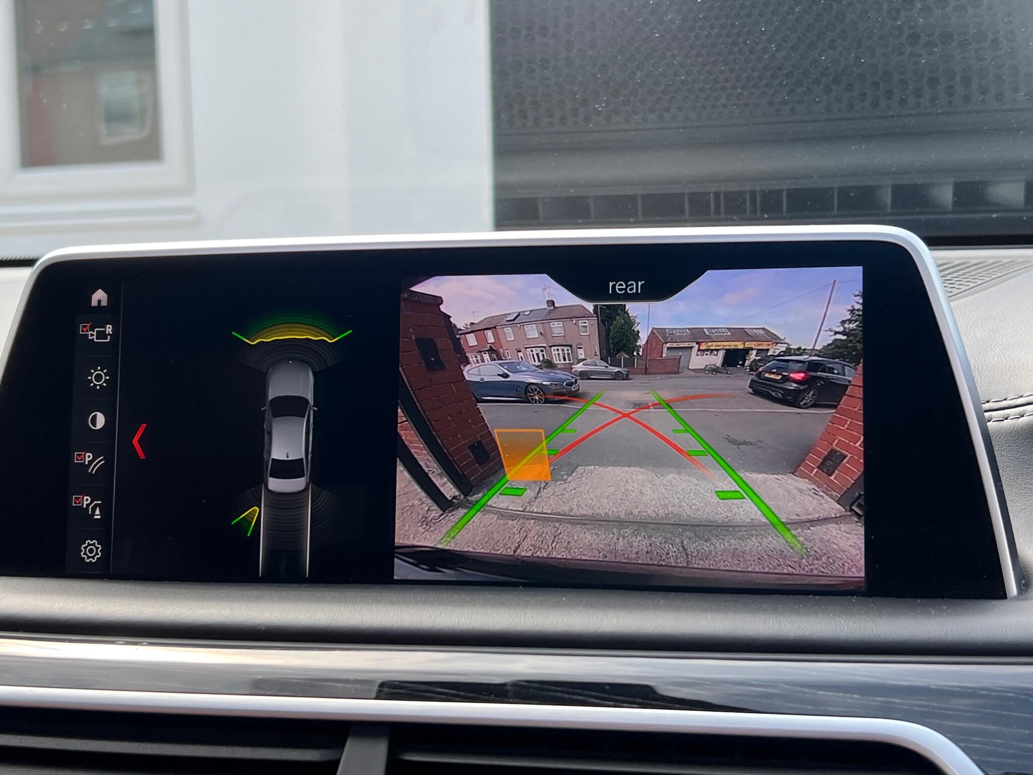 BMW 7 Series view 70