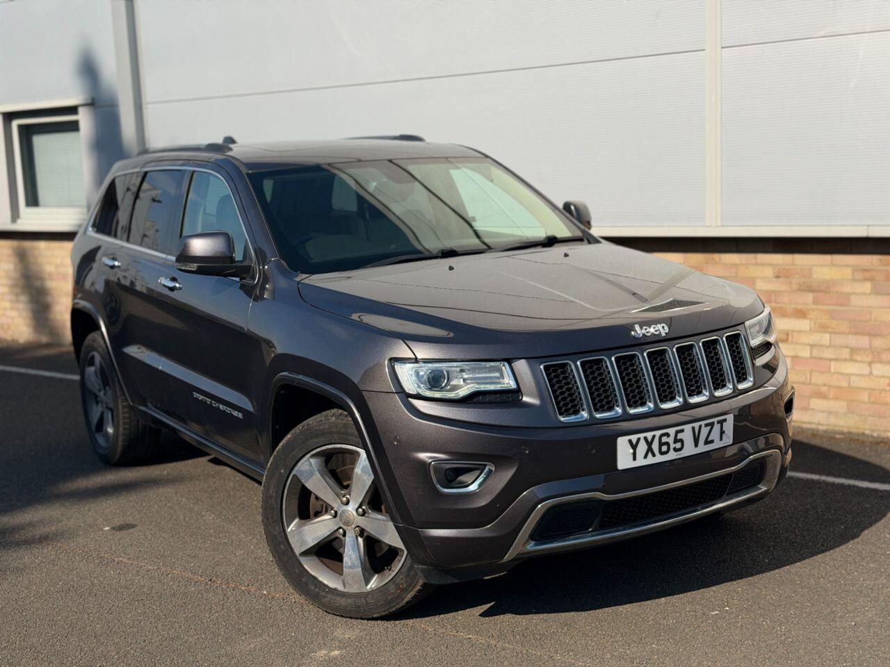 Jeep Grand Cherokee view 16