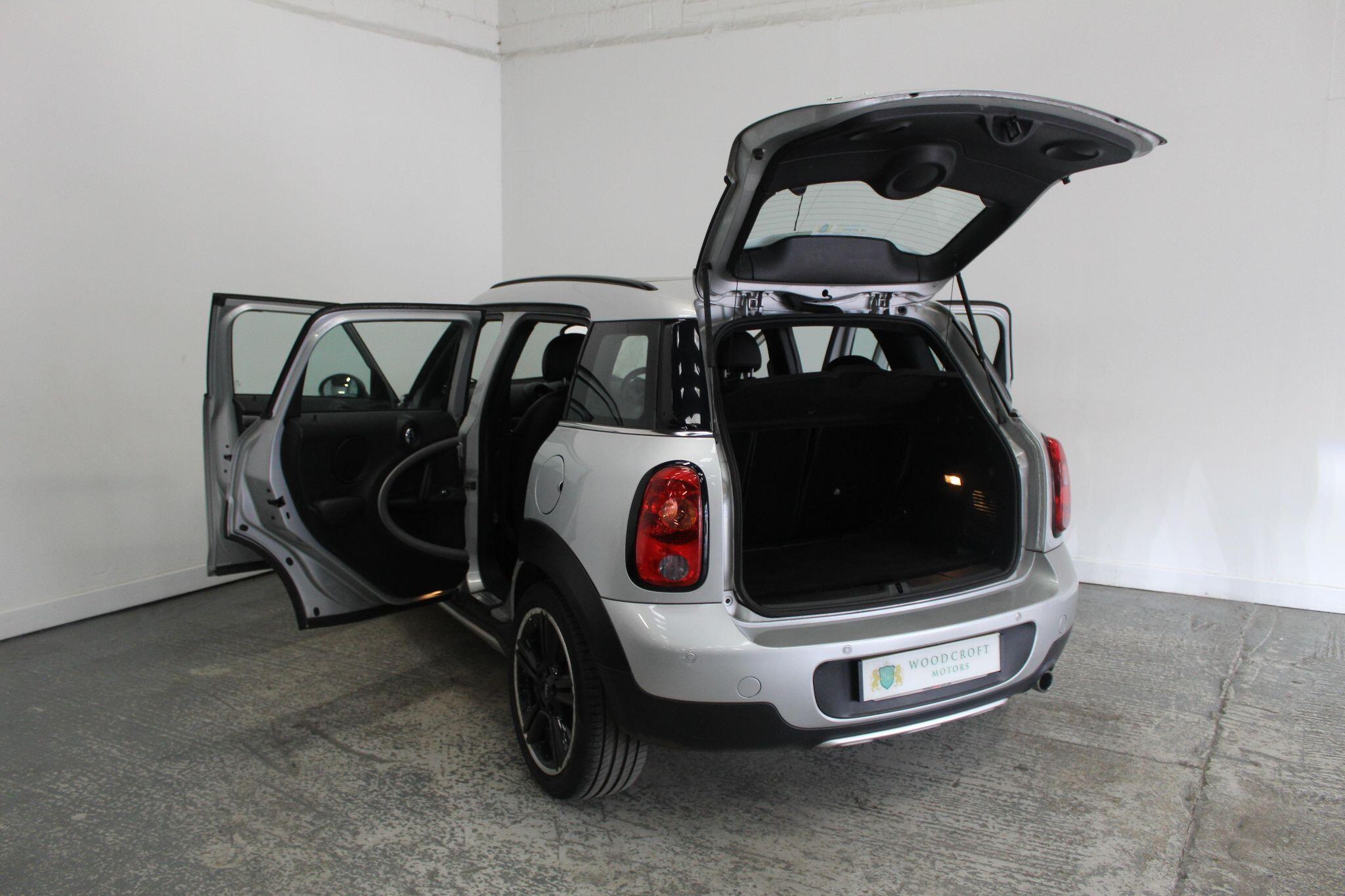 Mini Countryman view 19