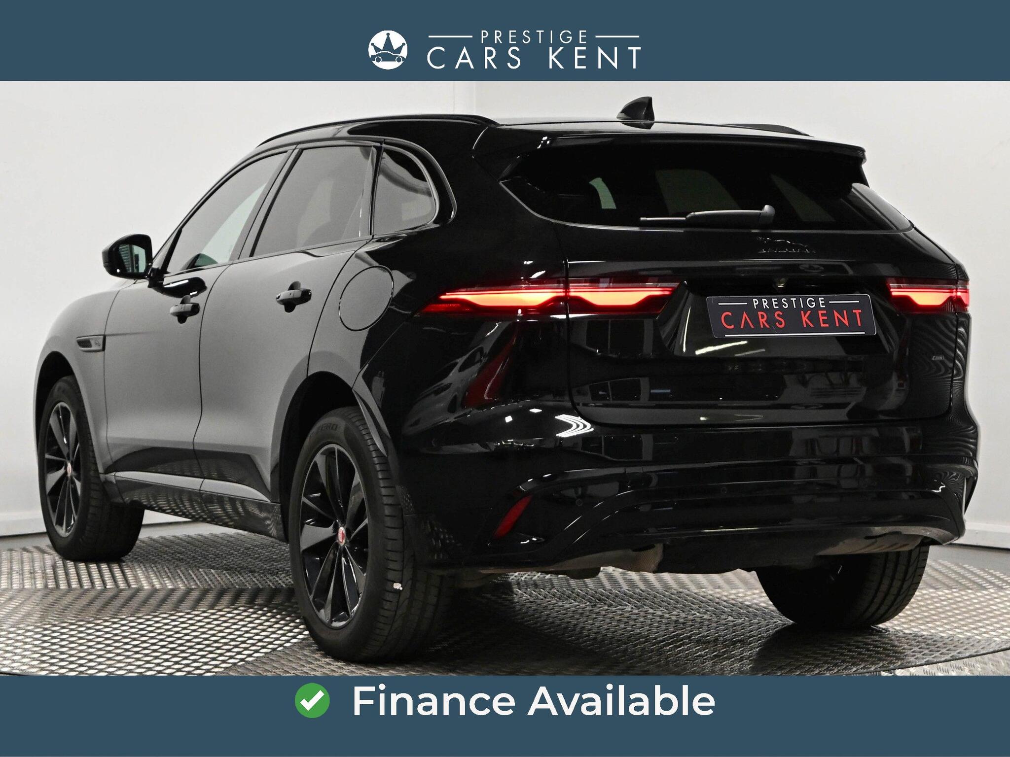Jaguar F-Pace view 3