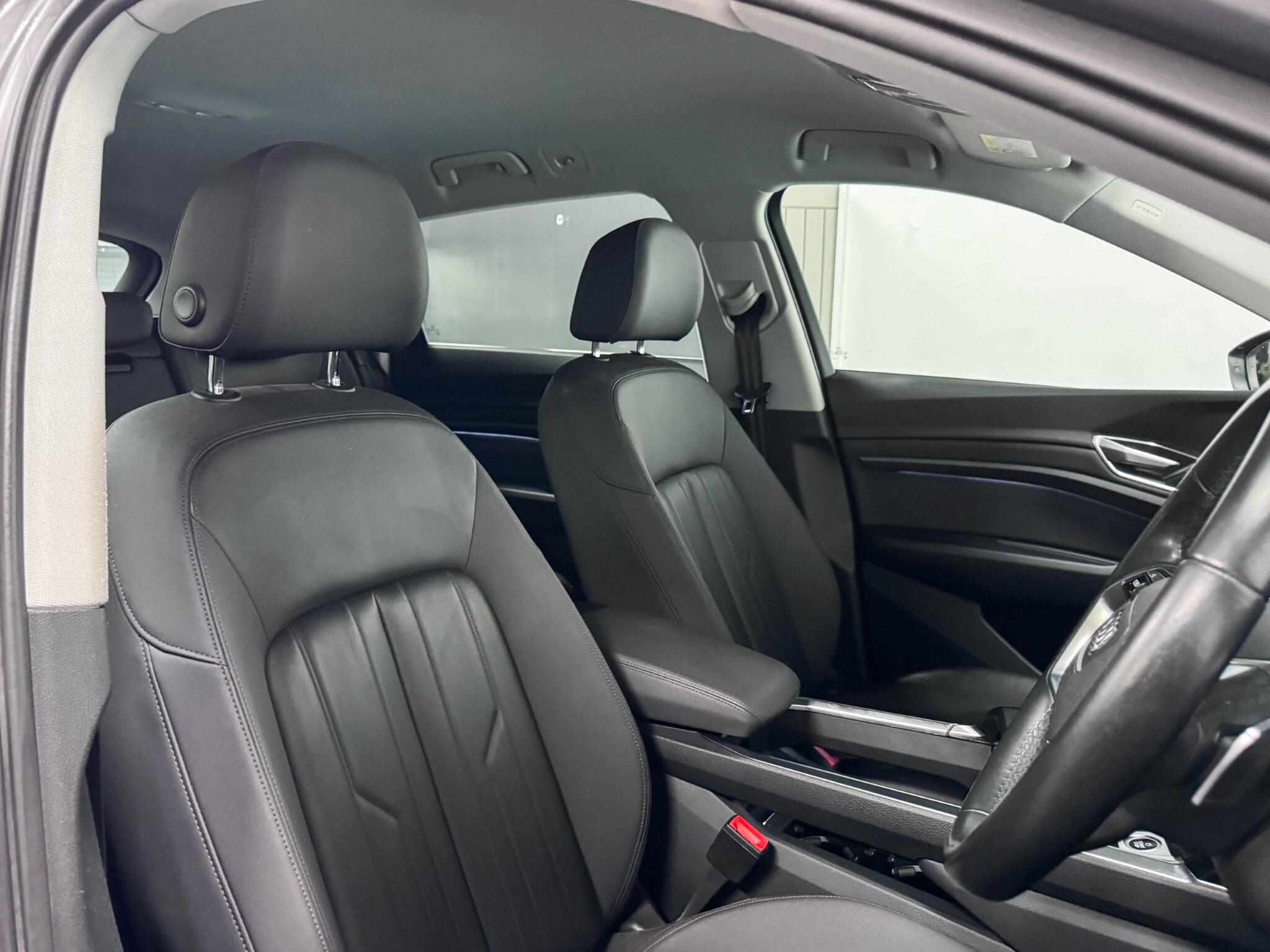 Audi E-Tron view 30