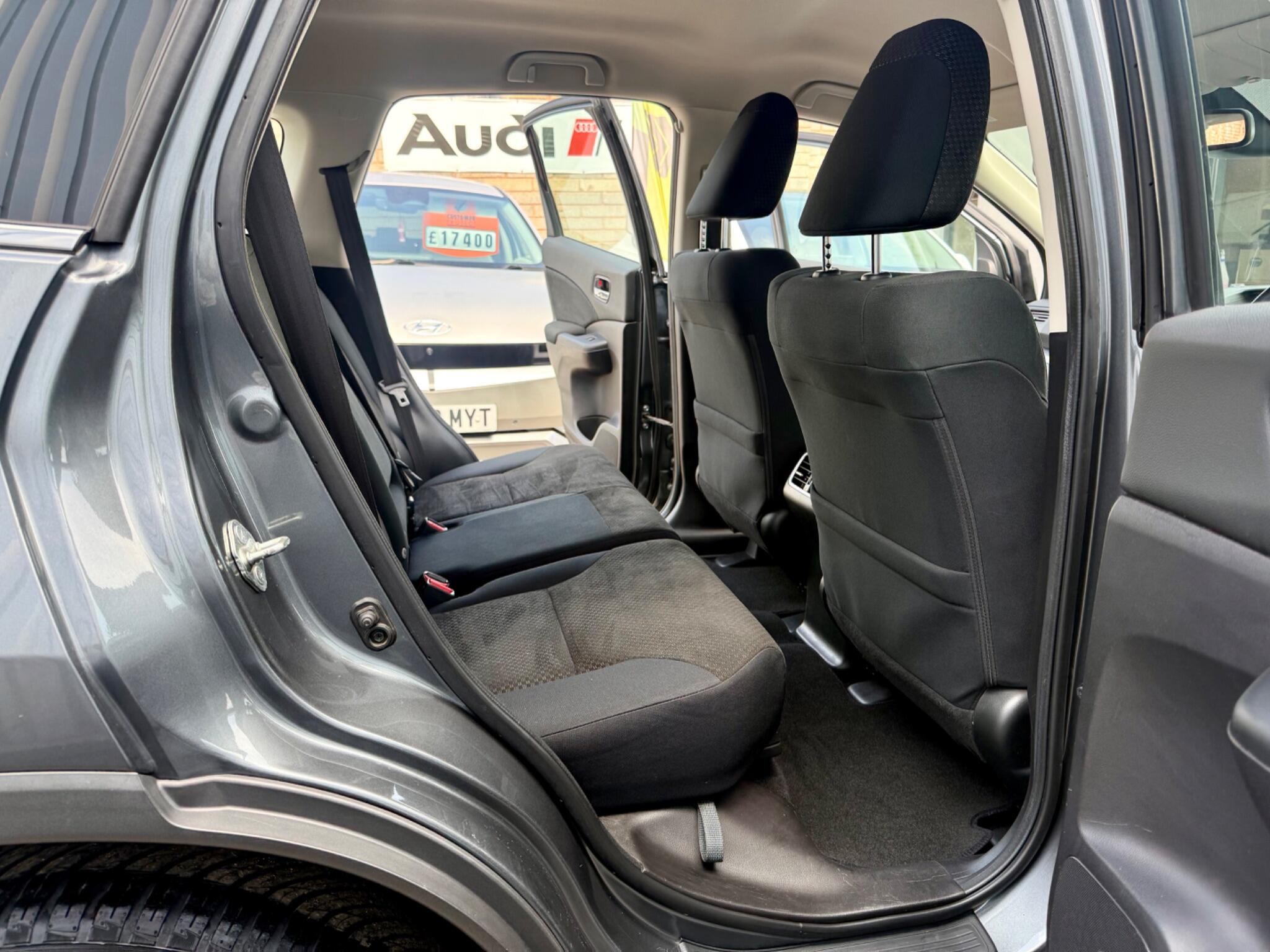 Honda CR-V view 11