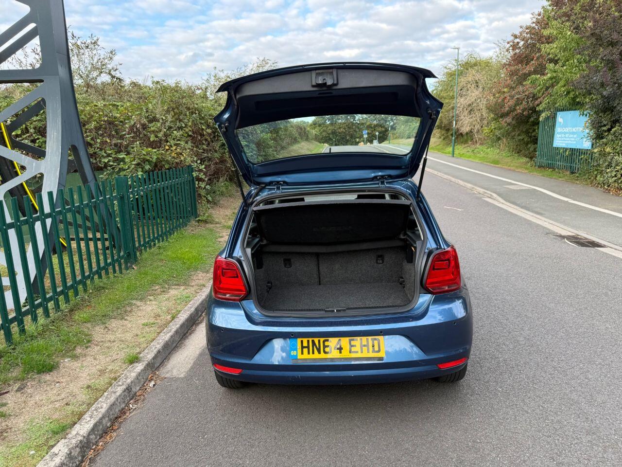 Volkswagen Polo view 11