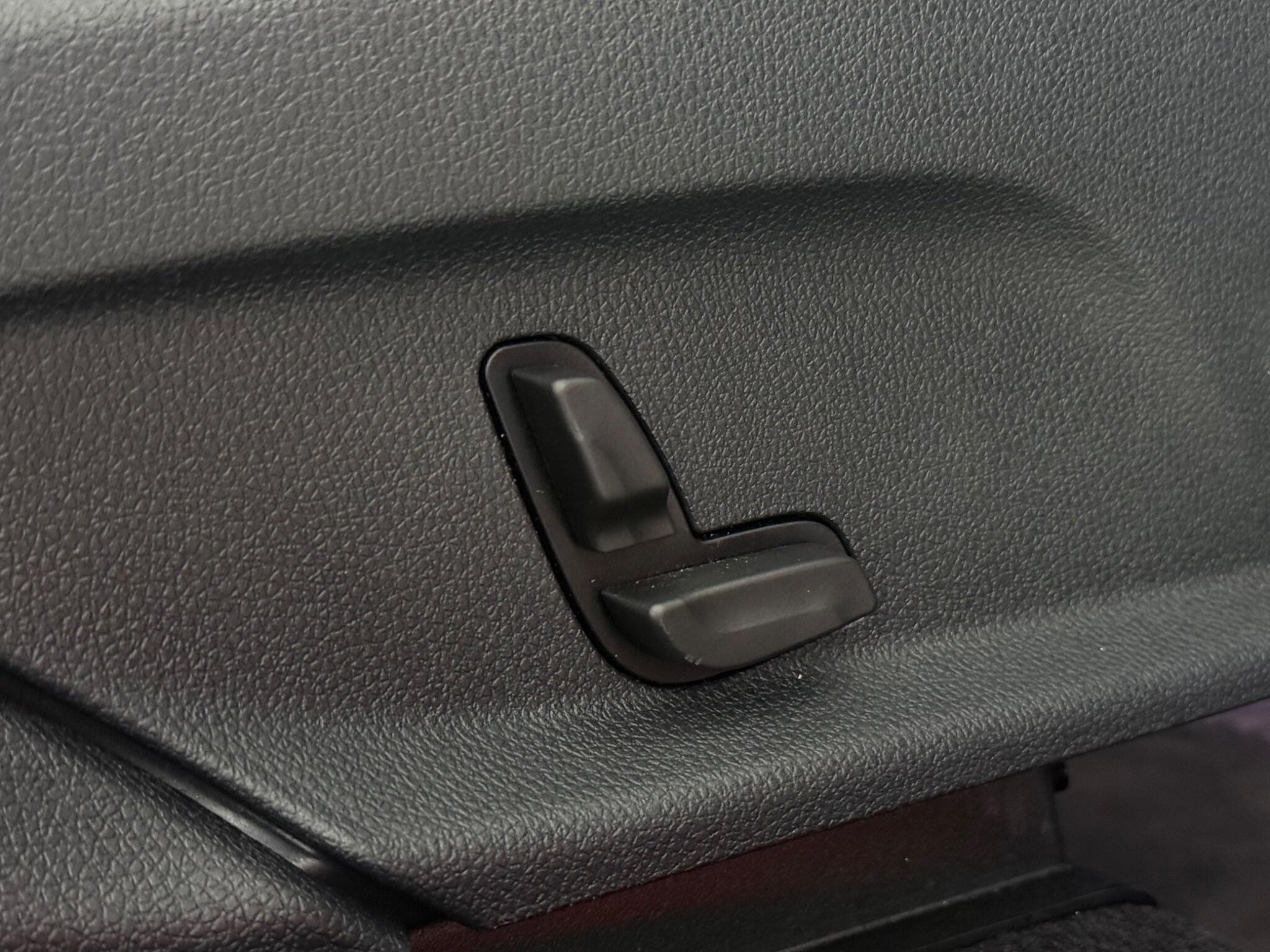 Mercedes-Benz GLC view 34