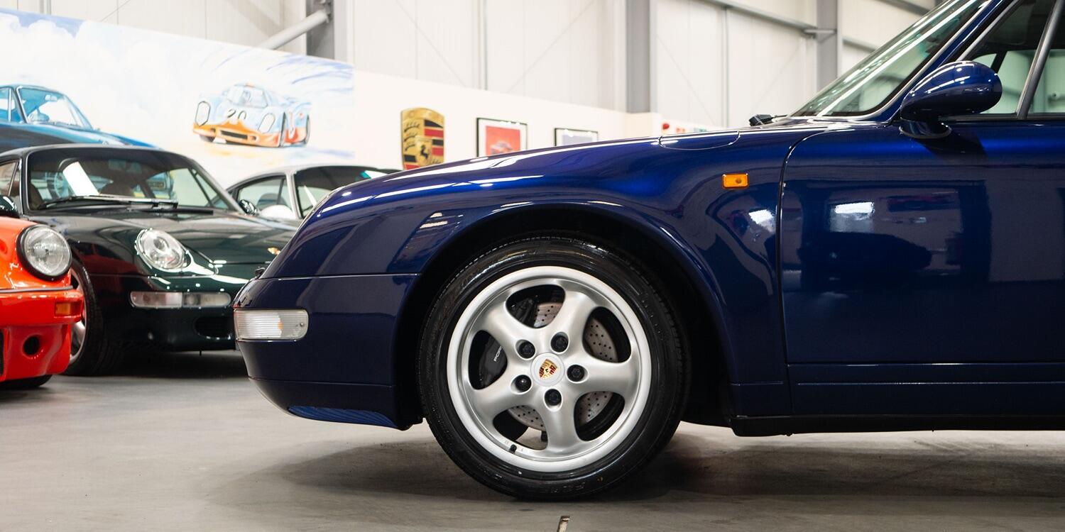 Porsche 911 view 9
