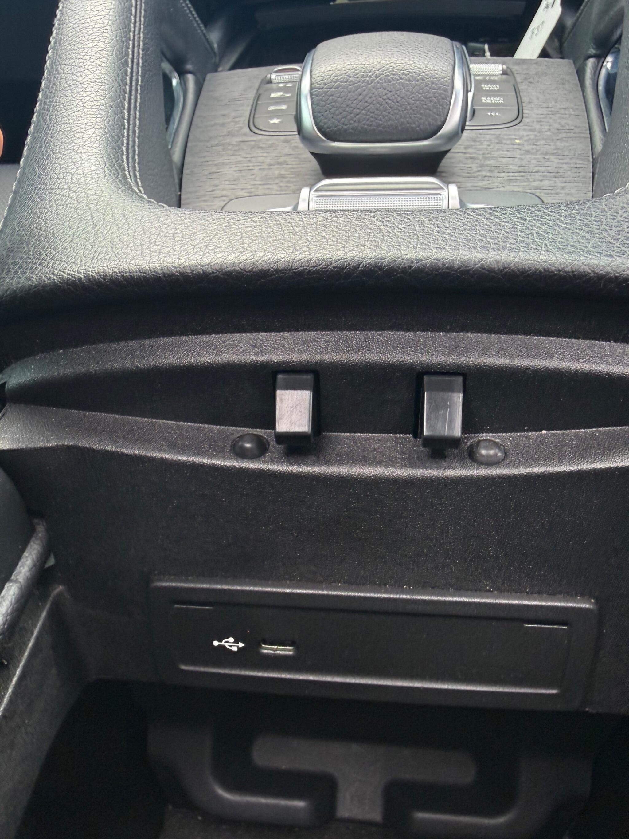 Mercedes-Benz Gle view 18