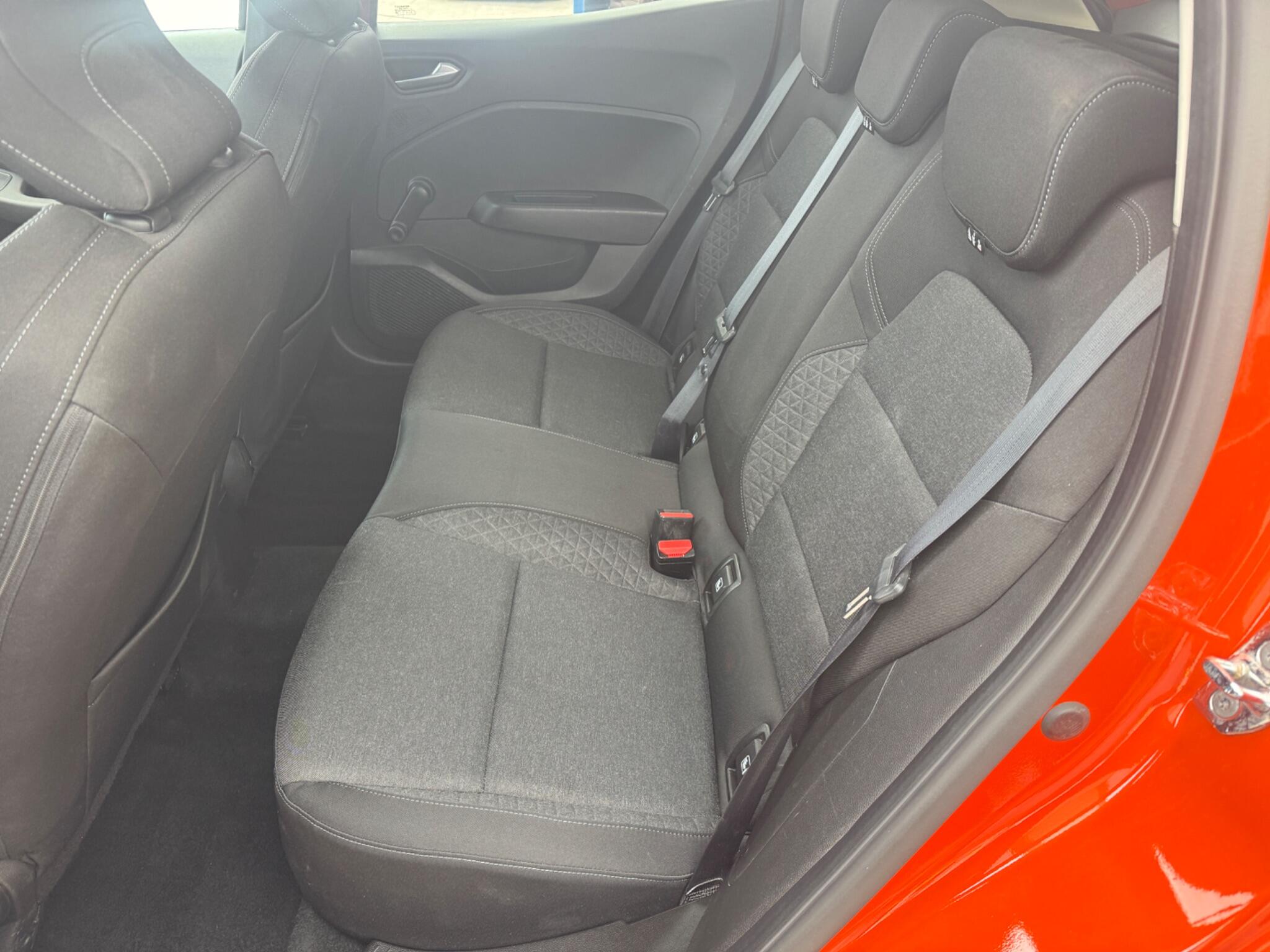 Renault Clio view 20
