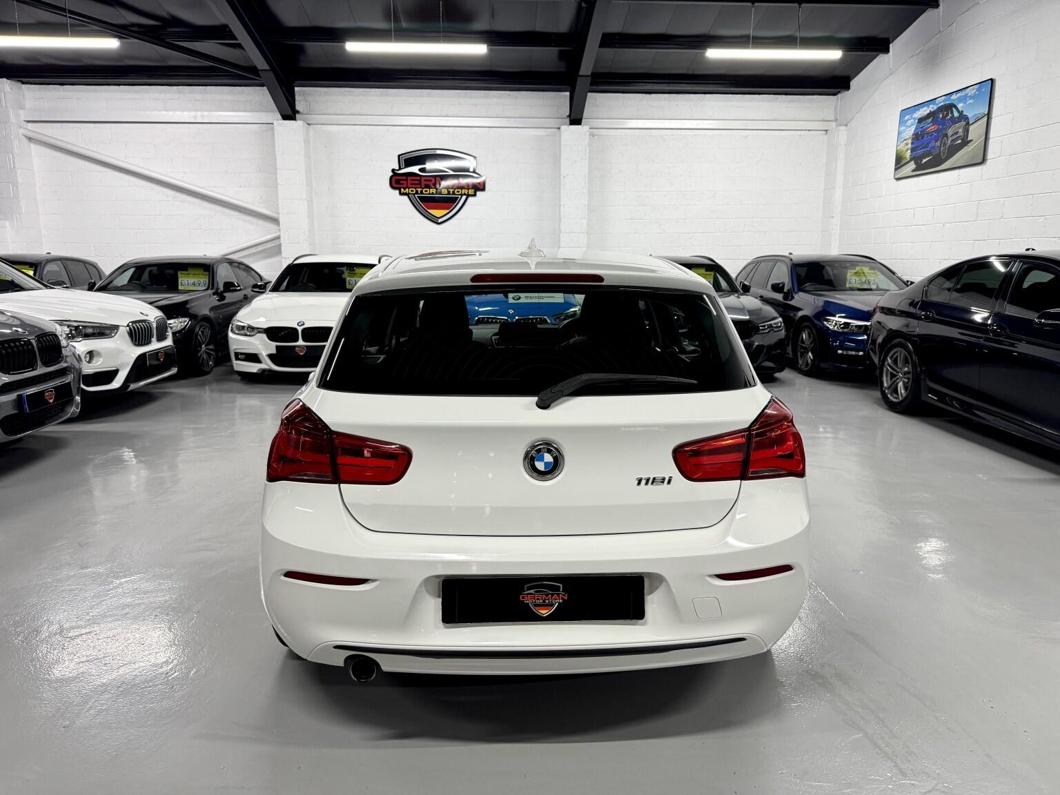 BMW 1 Series view 26
