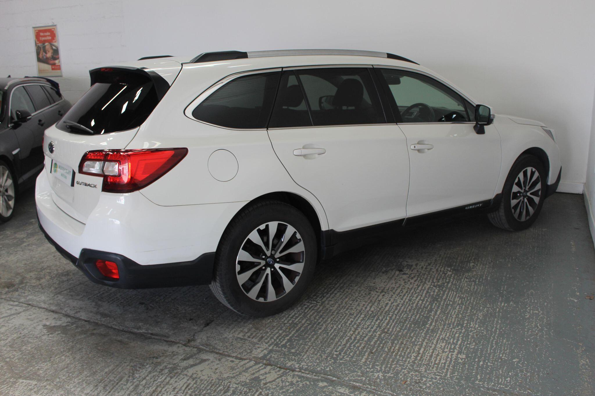 Subaru Outback view 11