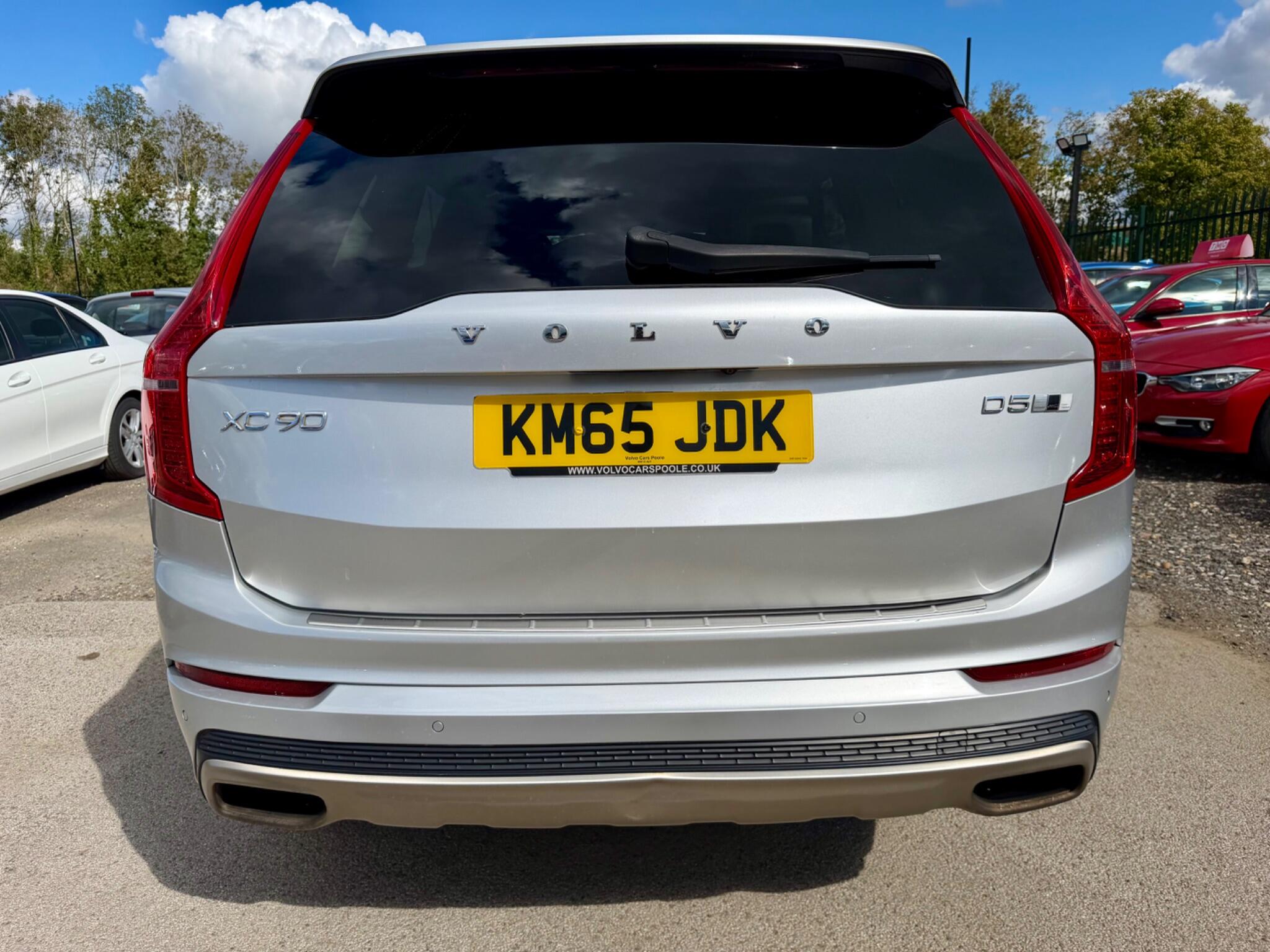 Volvo XC90 view 15