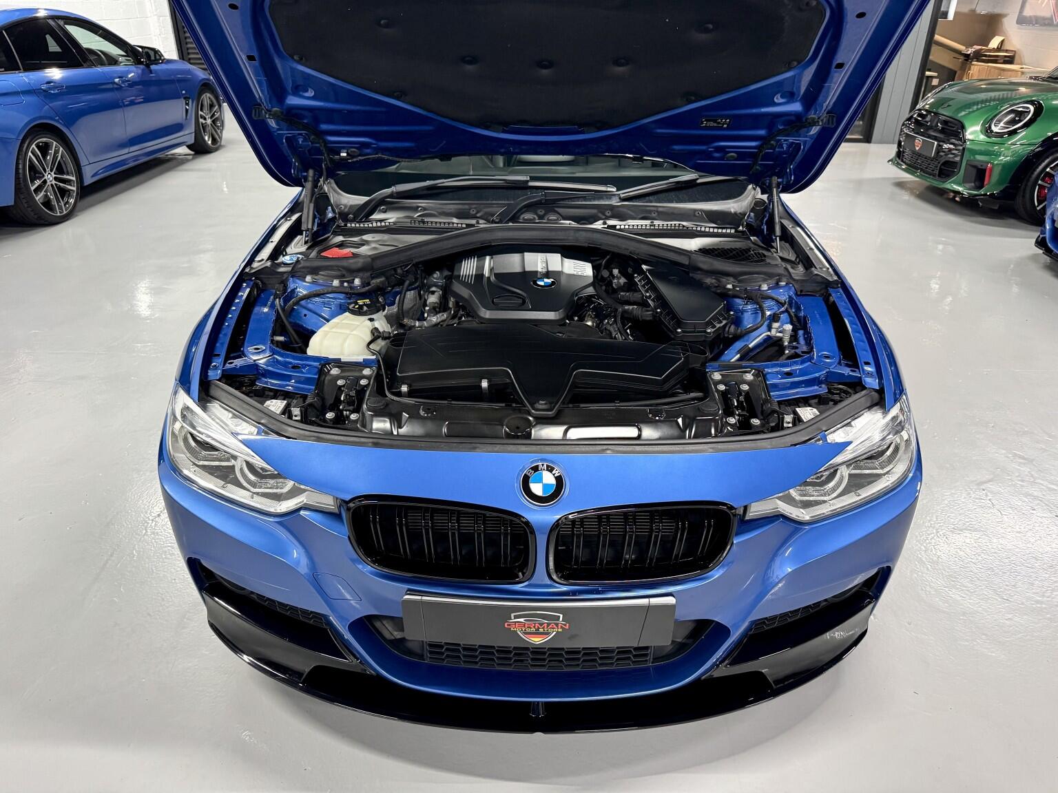 BMW 3 Series view 32