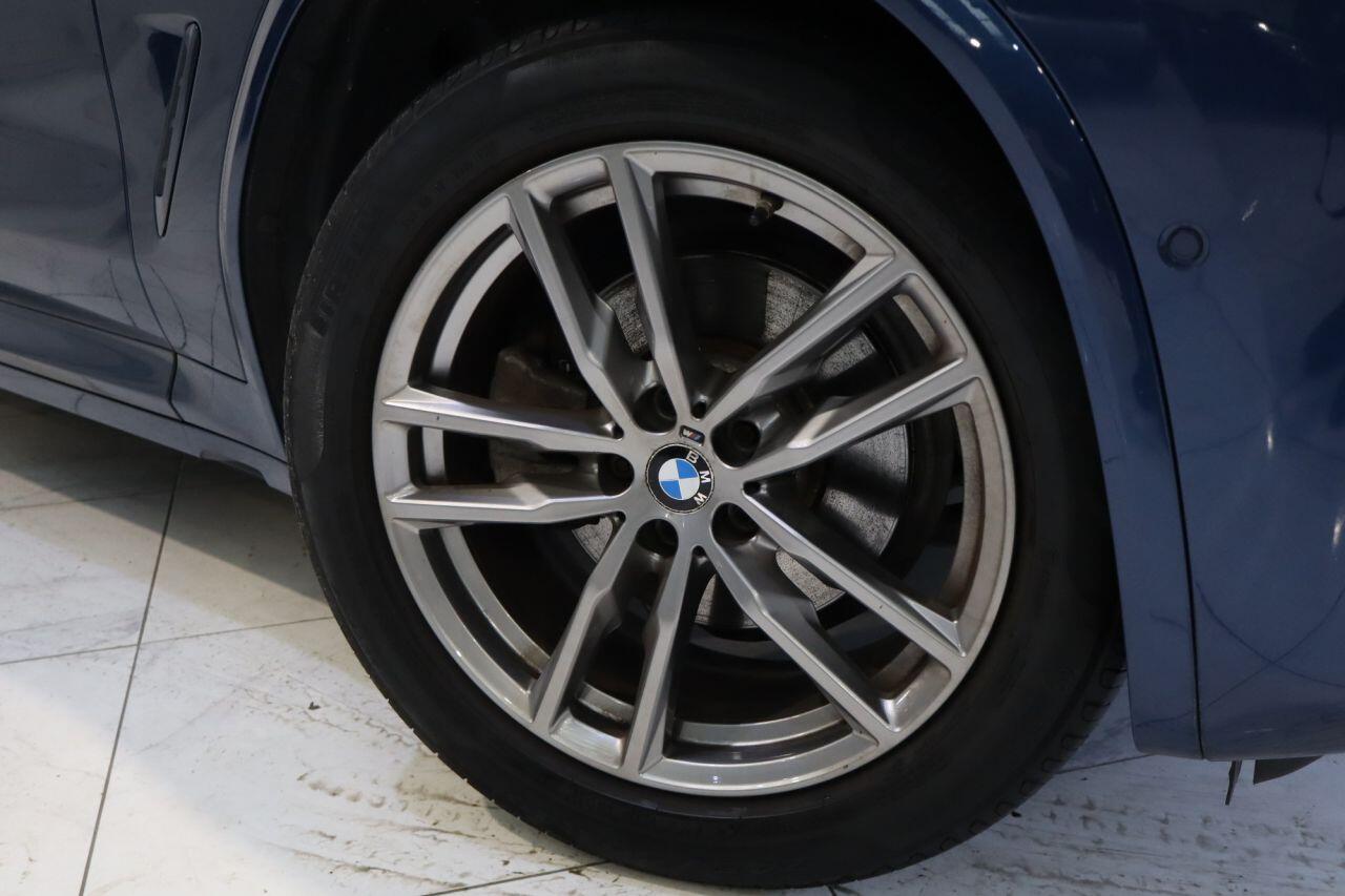 BMW X3 view 5