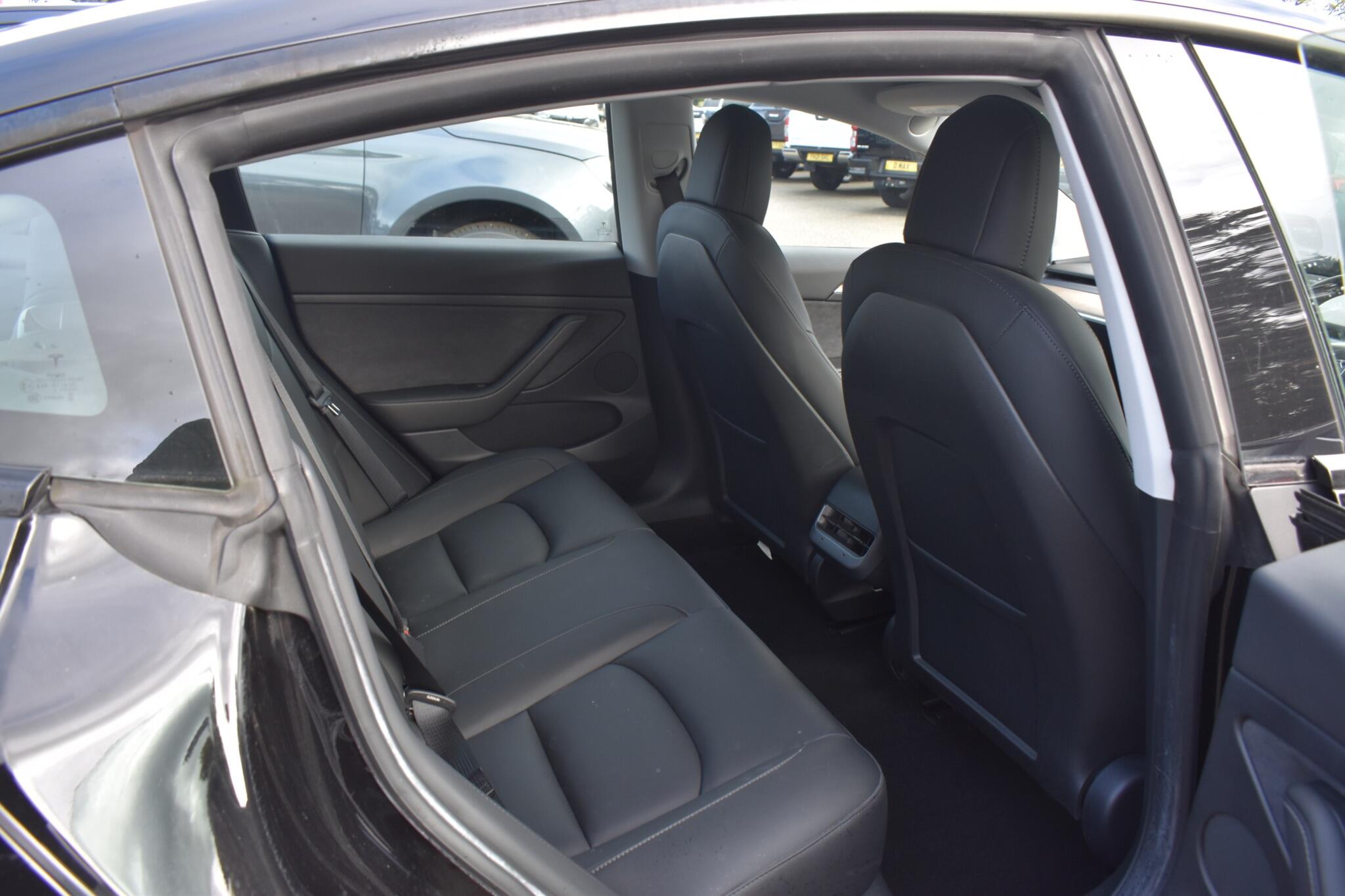 Model 3 - Standard Range Plus Auto RWD 4dr - Image 12