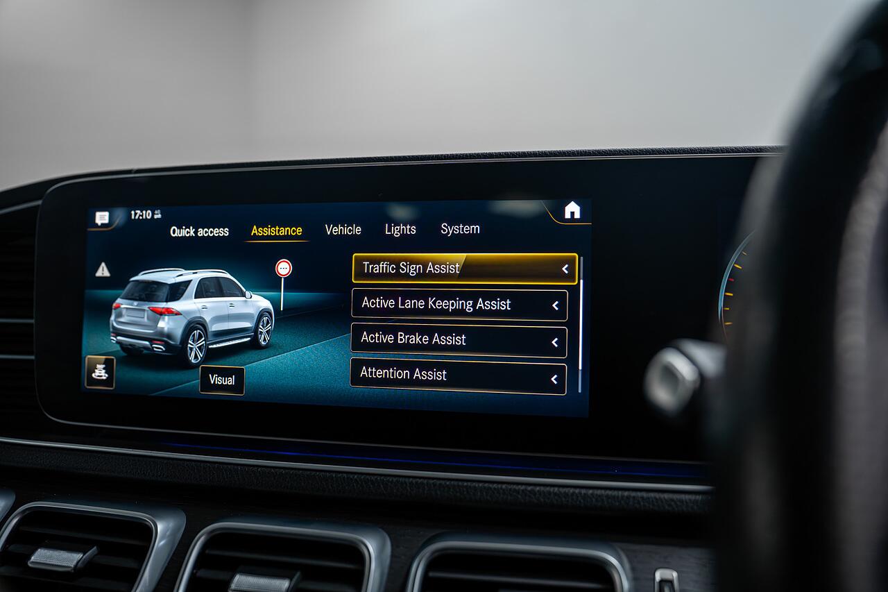 Mercedes-Benz Gle view 39