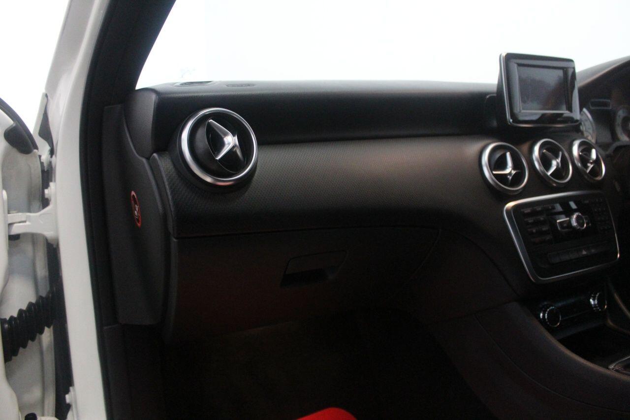 Mercedes-Benz A-Class view 28