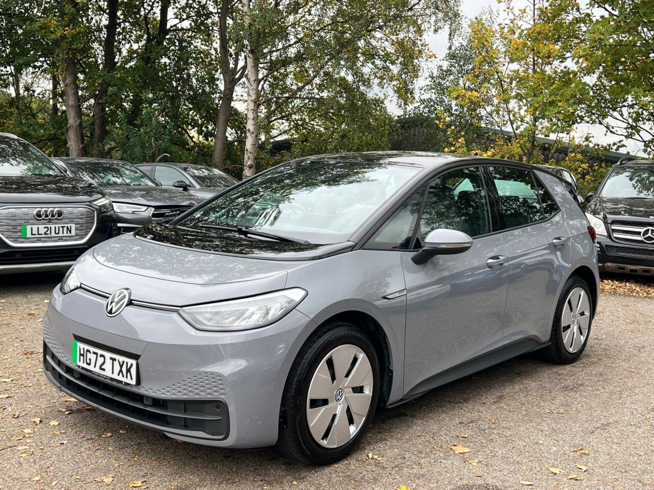 Volkswagen ID.3 view 7