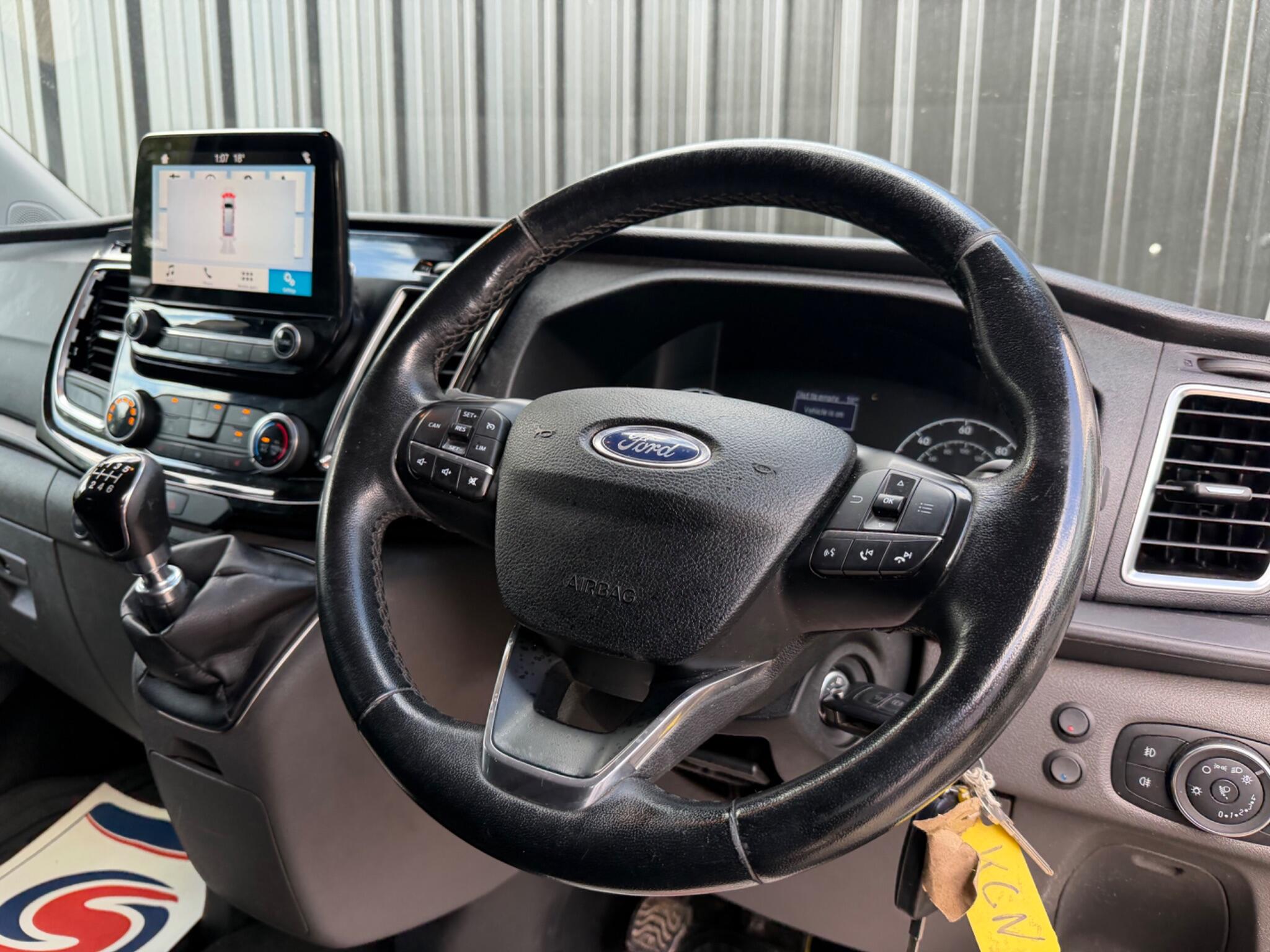 Ford Transit Custom view 15