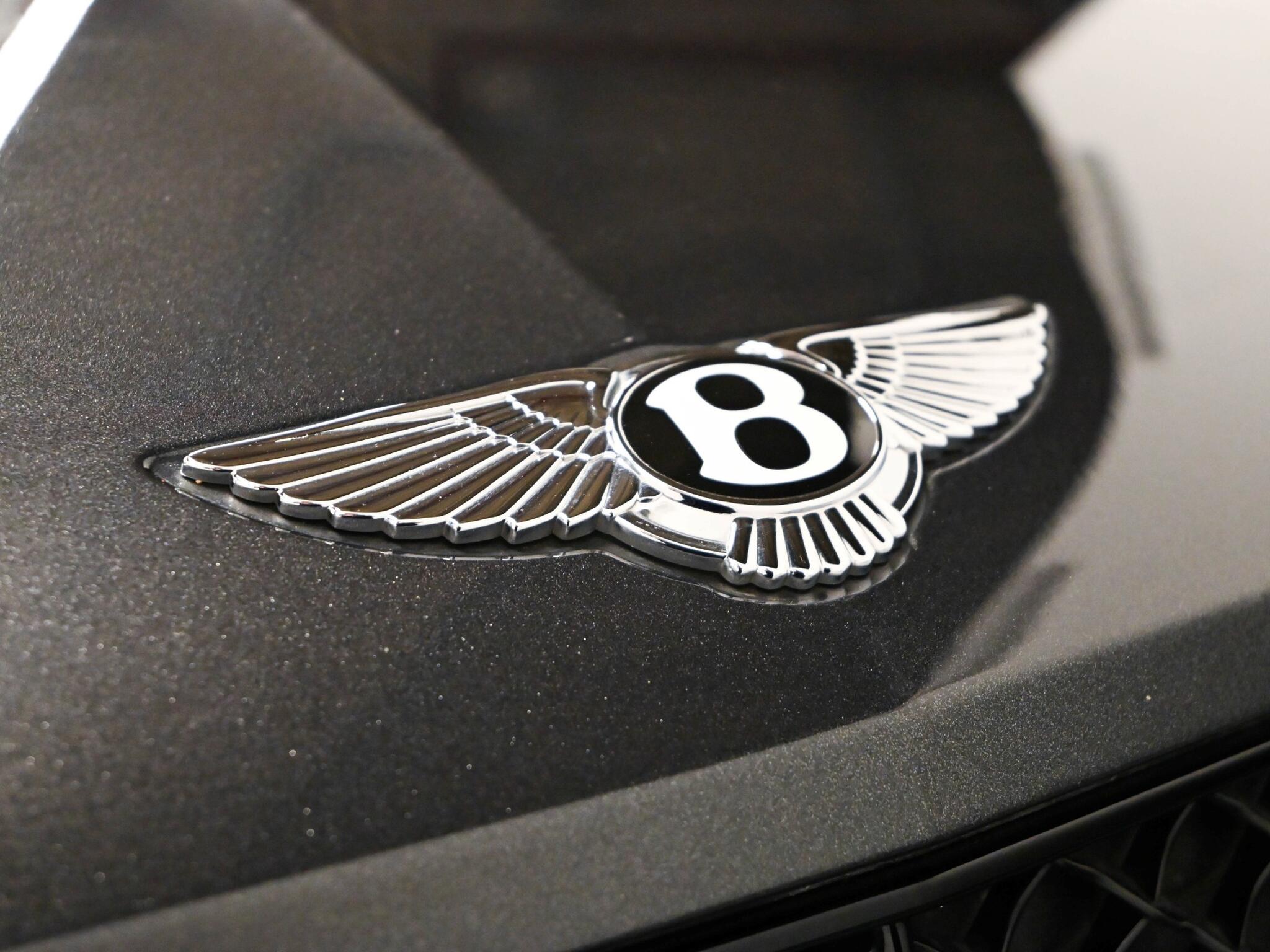 Bentley Bentayga view 7