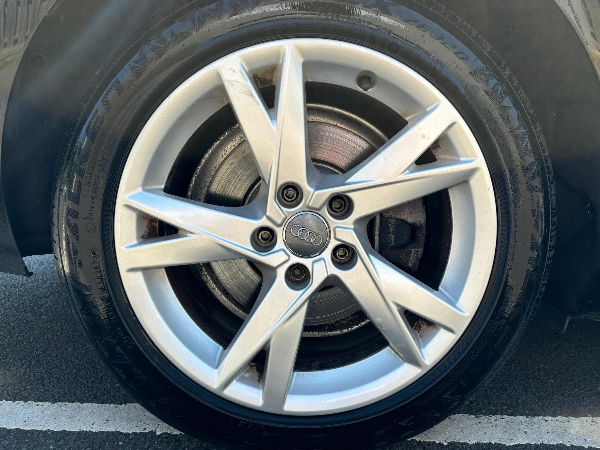 Audi A4 Avant view 33