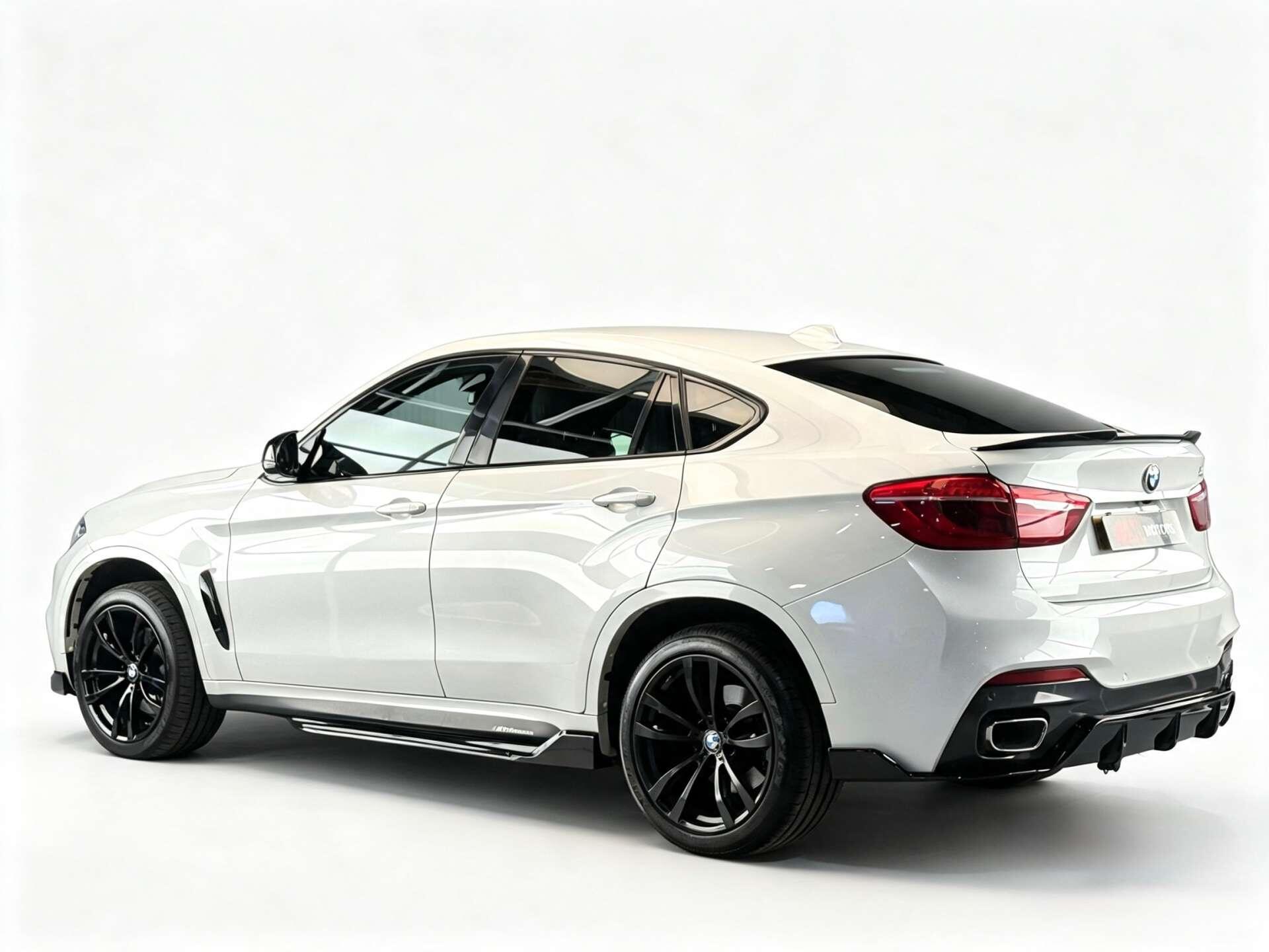 BMW X6 view 9