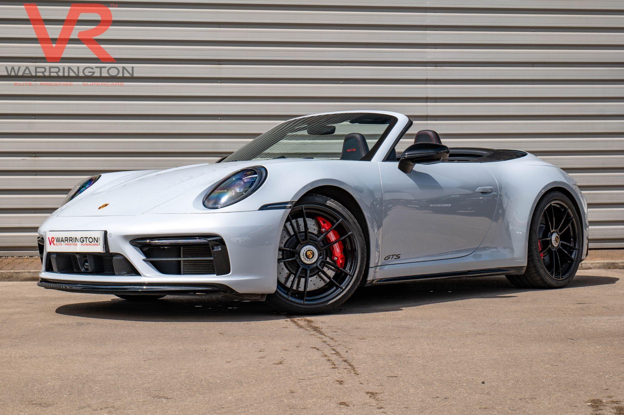 Porsche 911 view 7