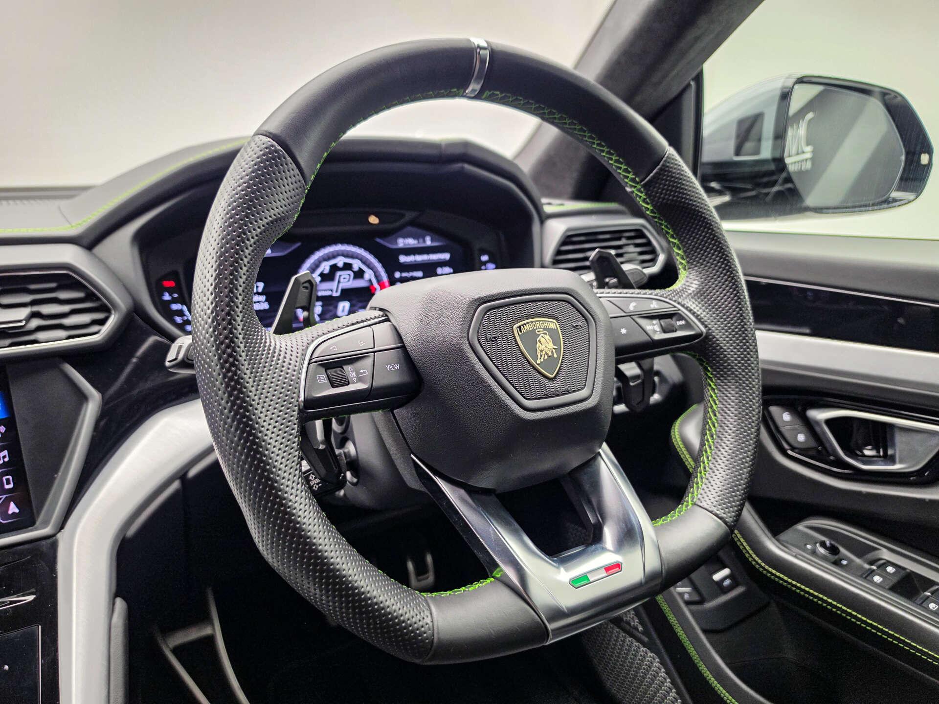 Lamborghini Urus view 24