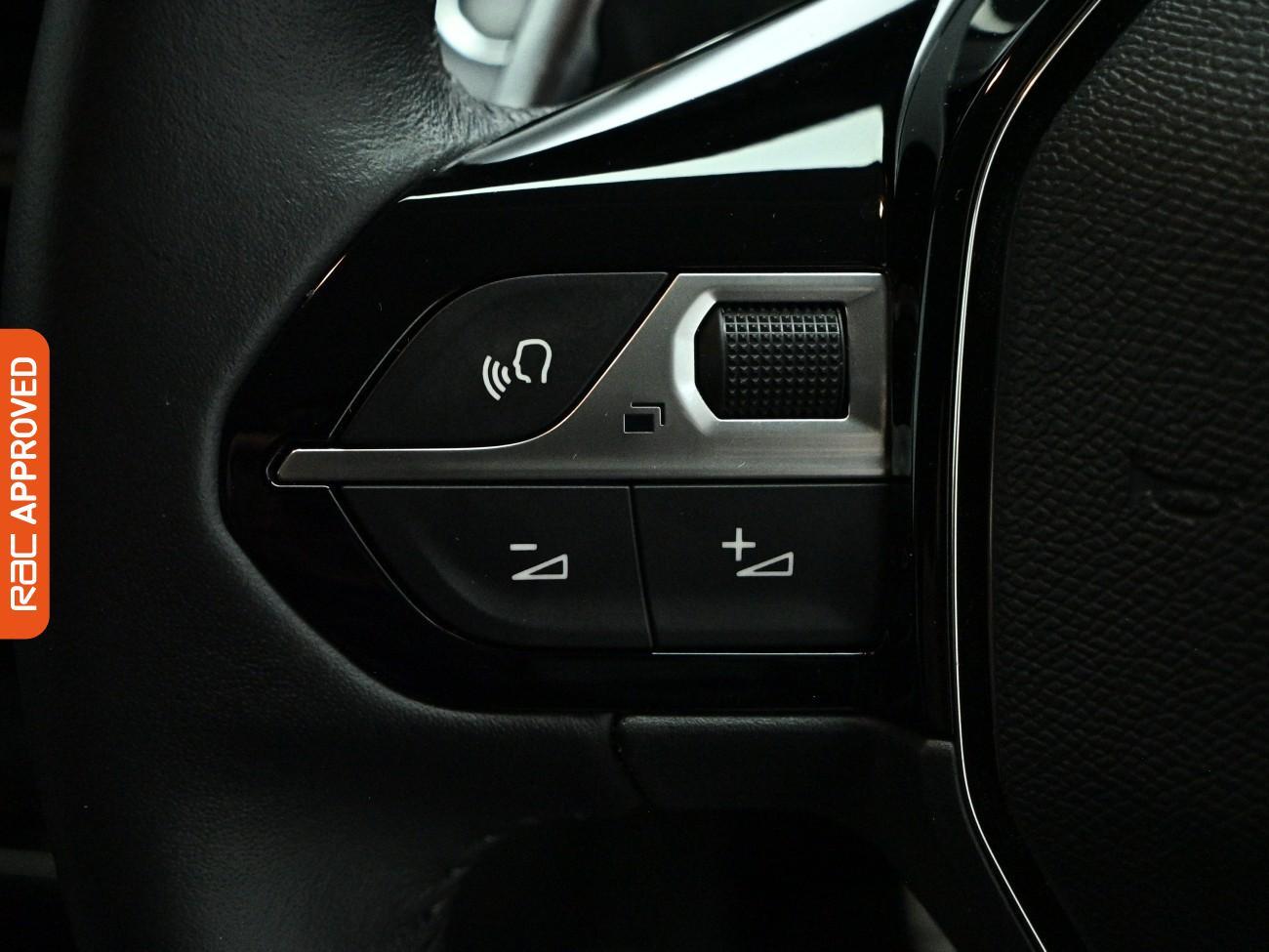 Peugeot 208 view 25